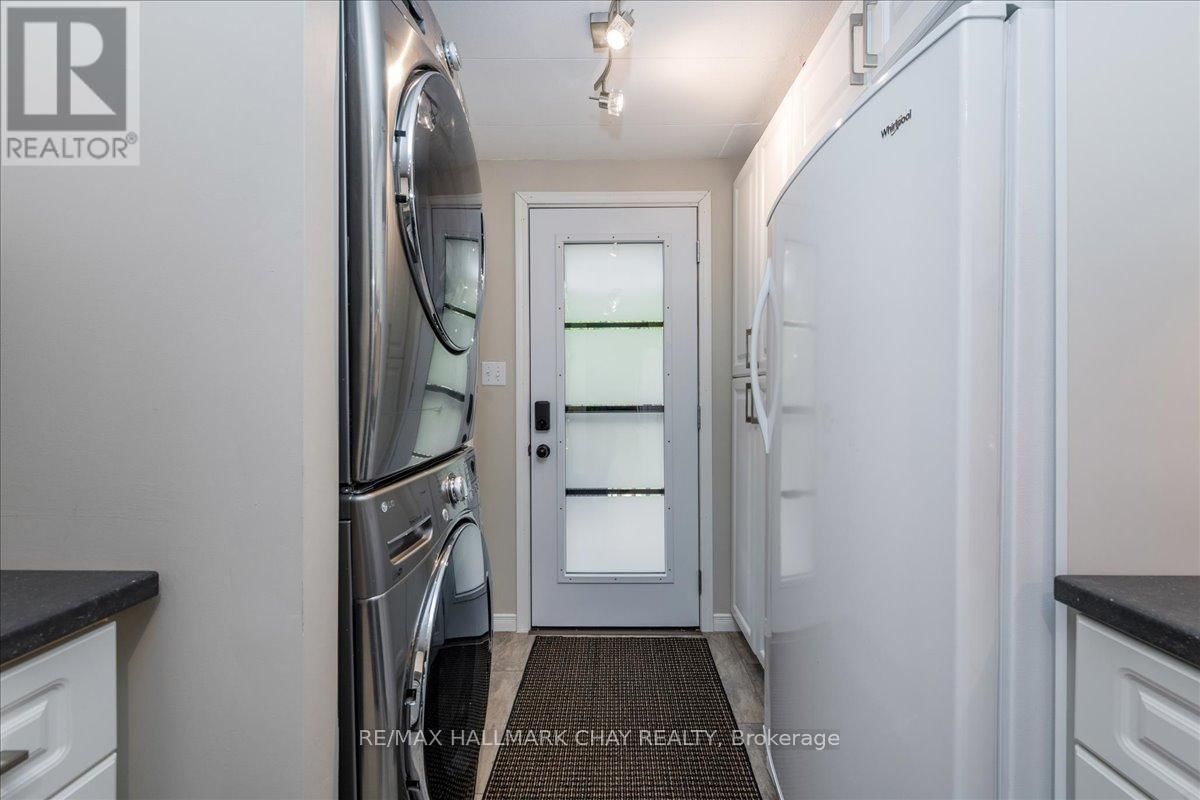 2 CEDAR GROVE Image 11
