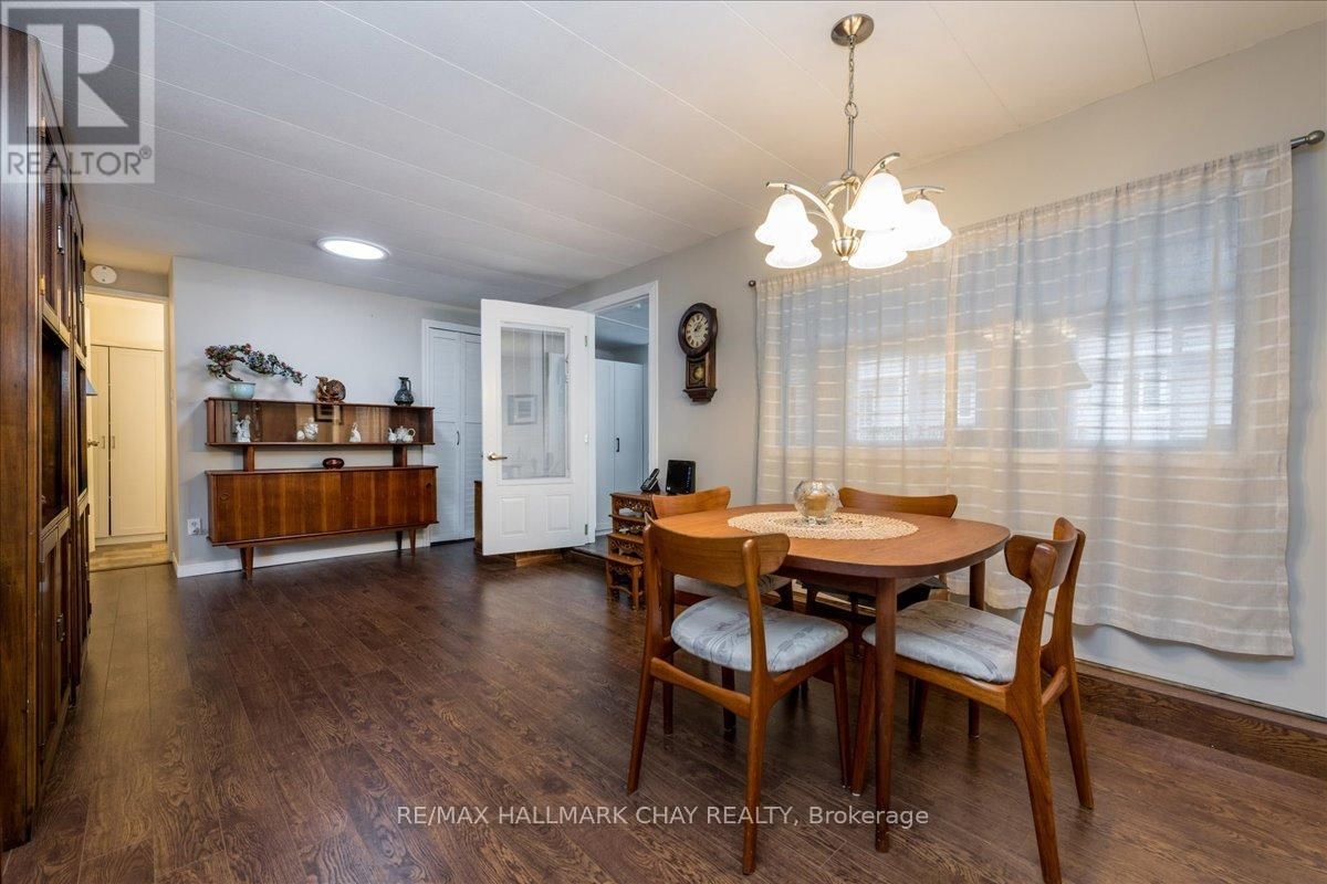 2 CEDAR GROVE Image 13