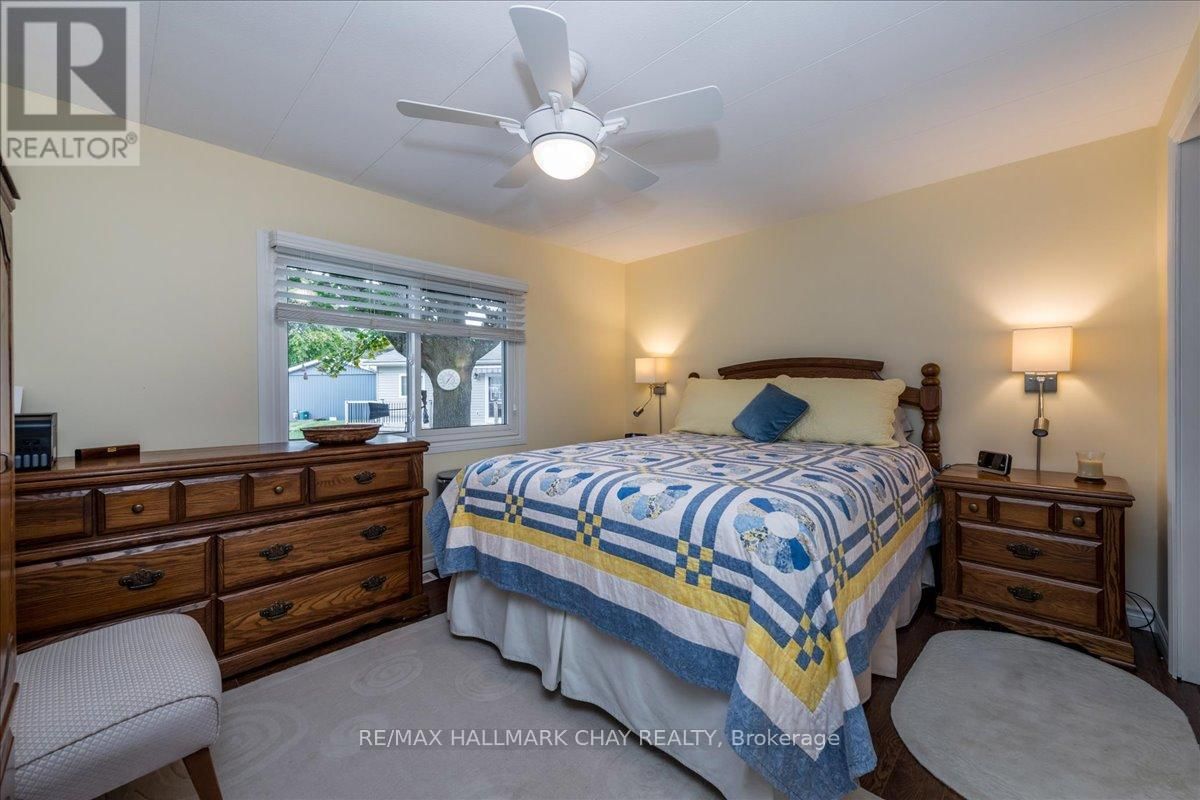 2 CEDAR GROVE Image 15