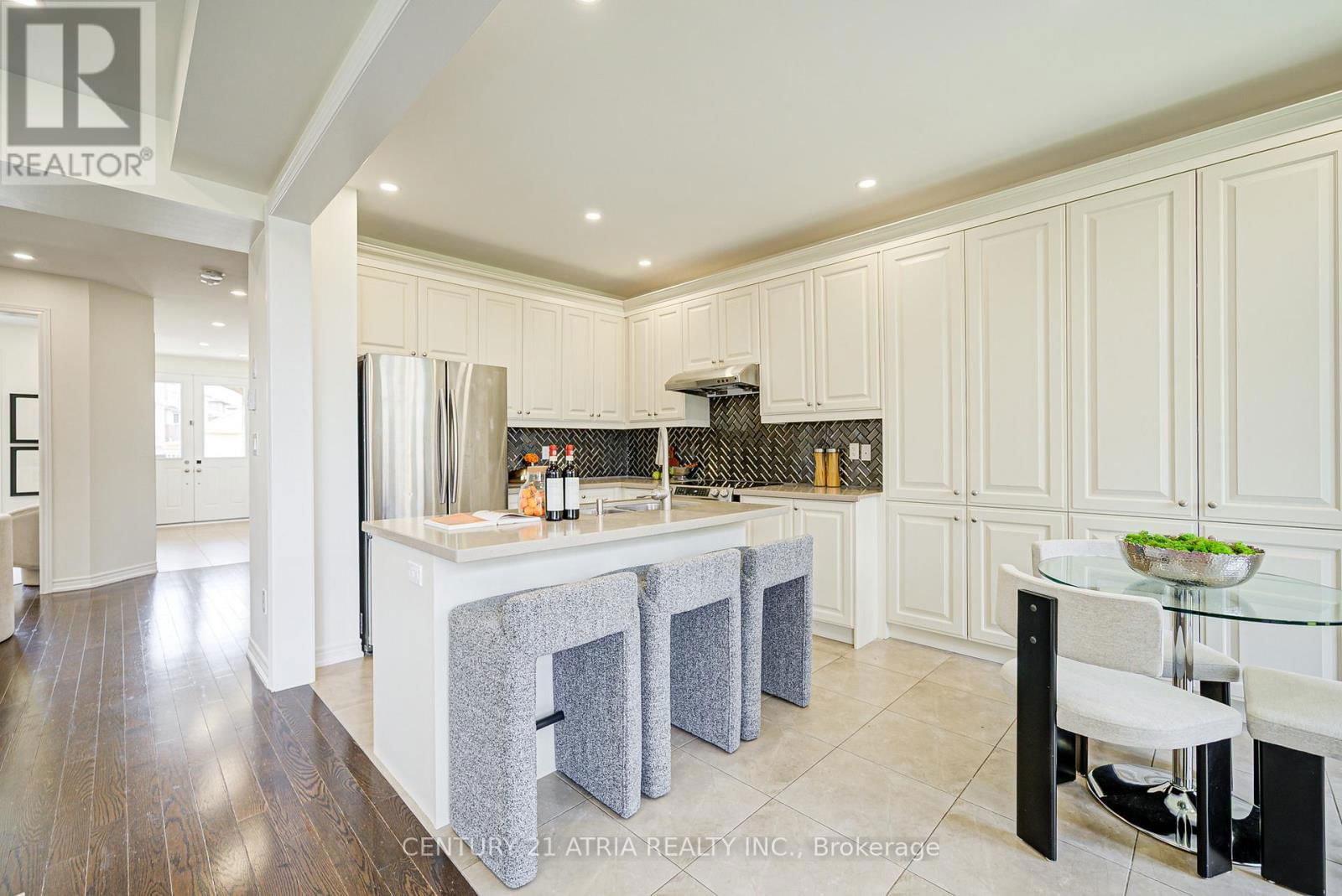 23 GORDON LANDON DRIVE Image 16