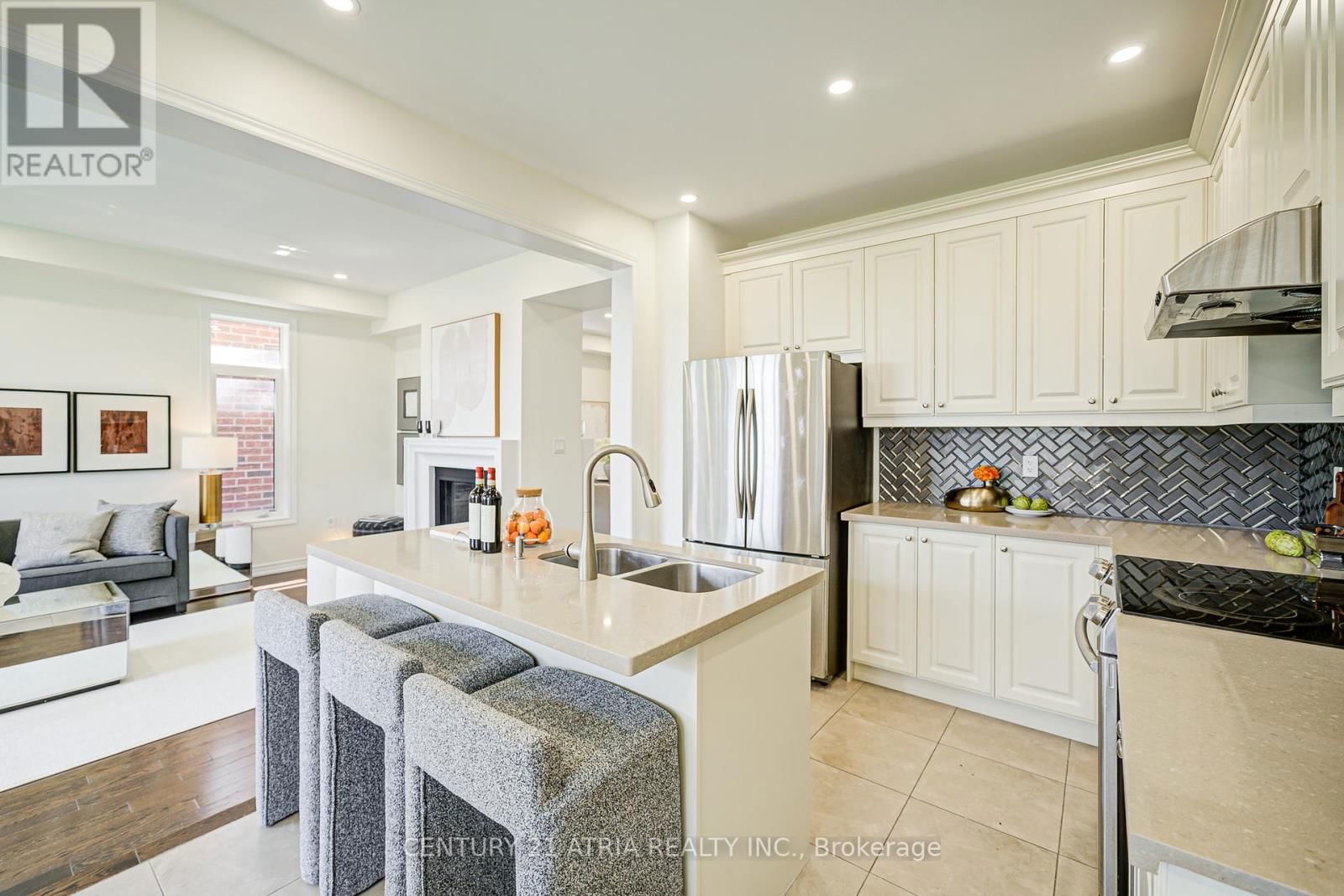23 GORDON LANDON DRIVE Image 17