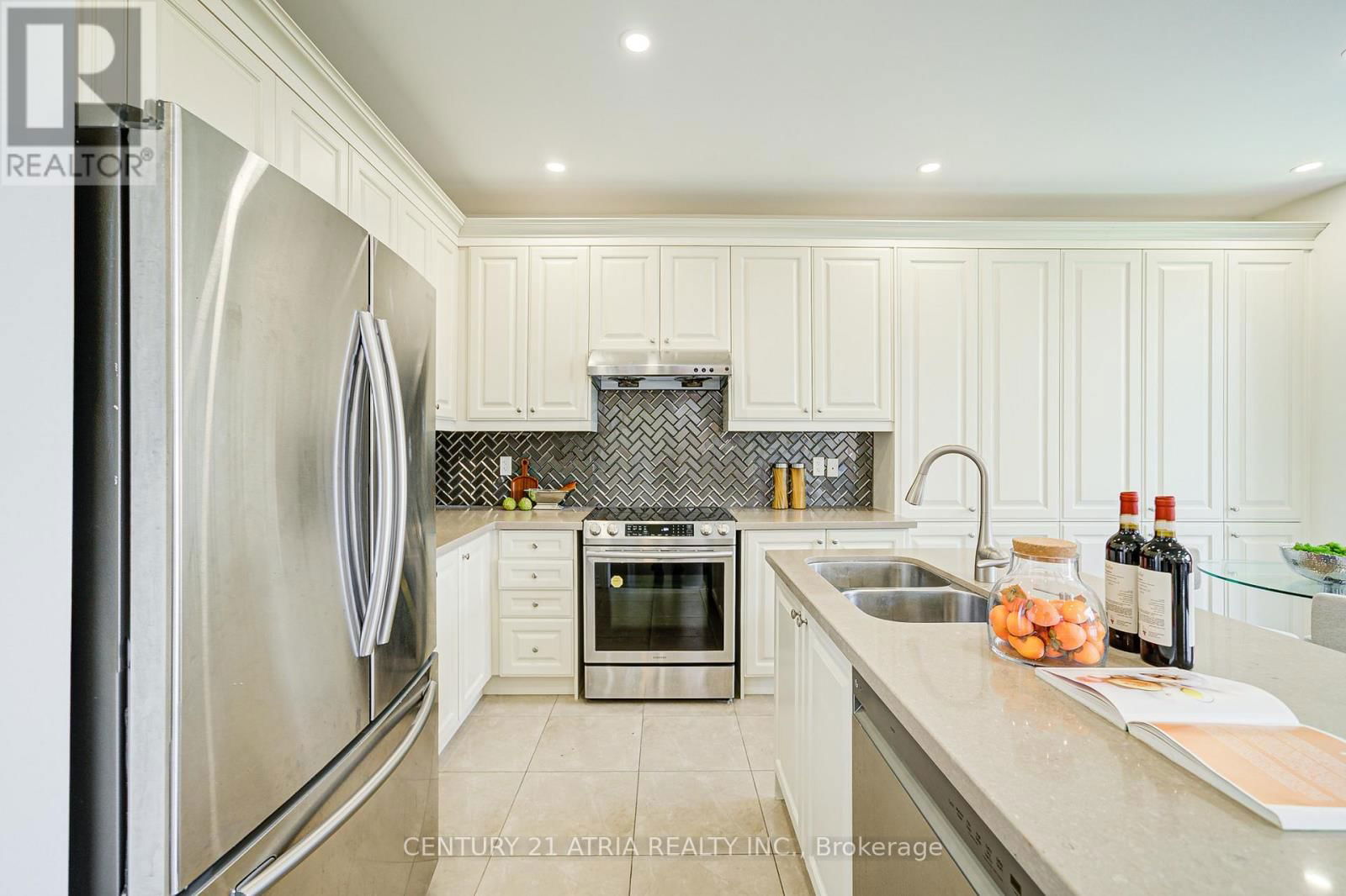 23 GORDON LANDON DRIVE Image 19