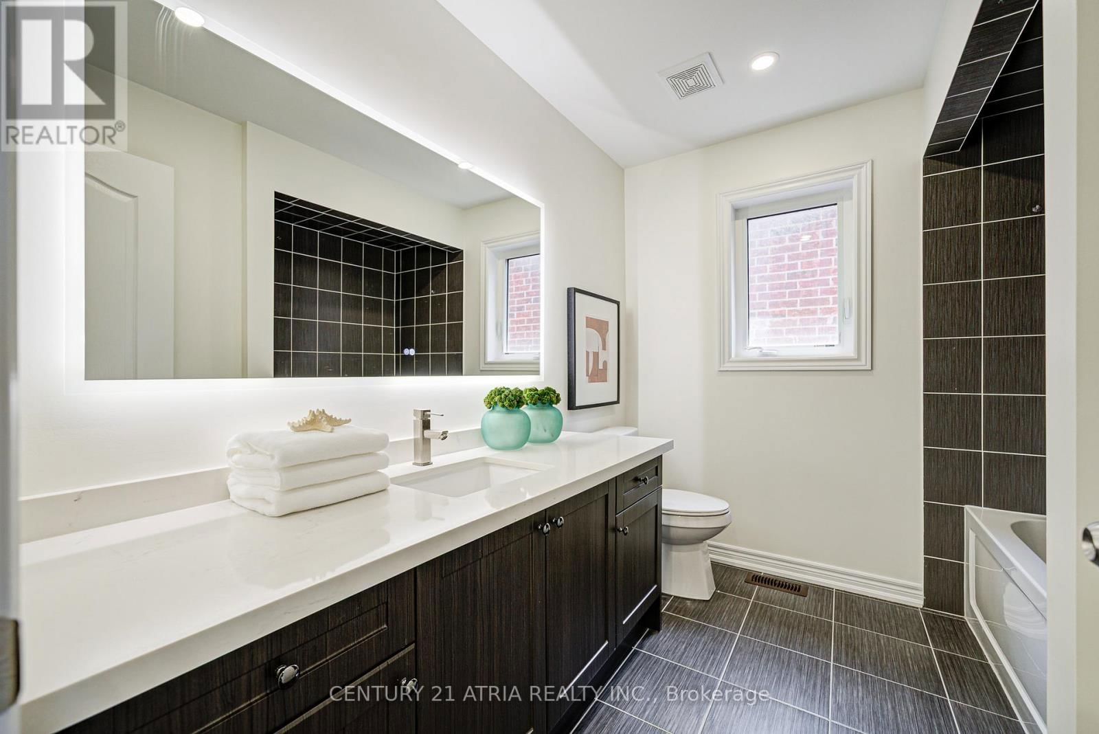 23 GORDON LANDON DRIVE Image 30