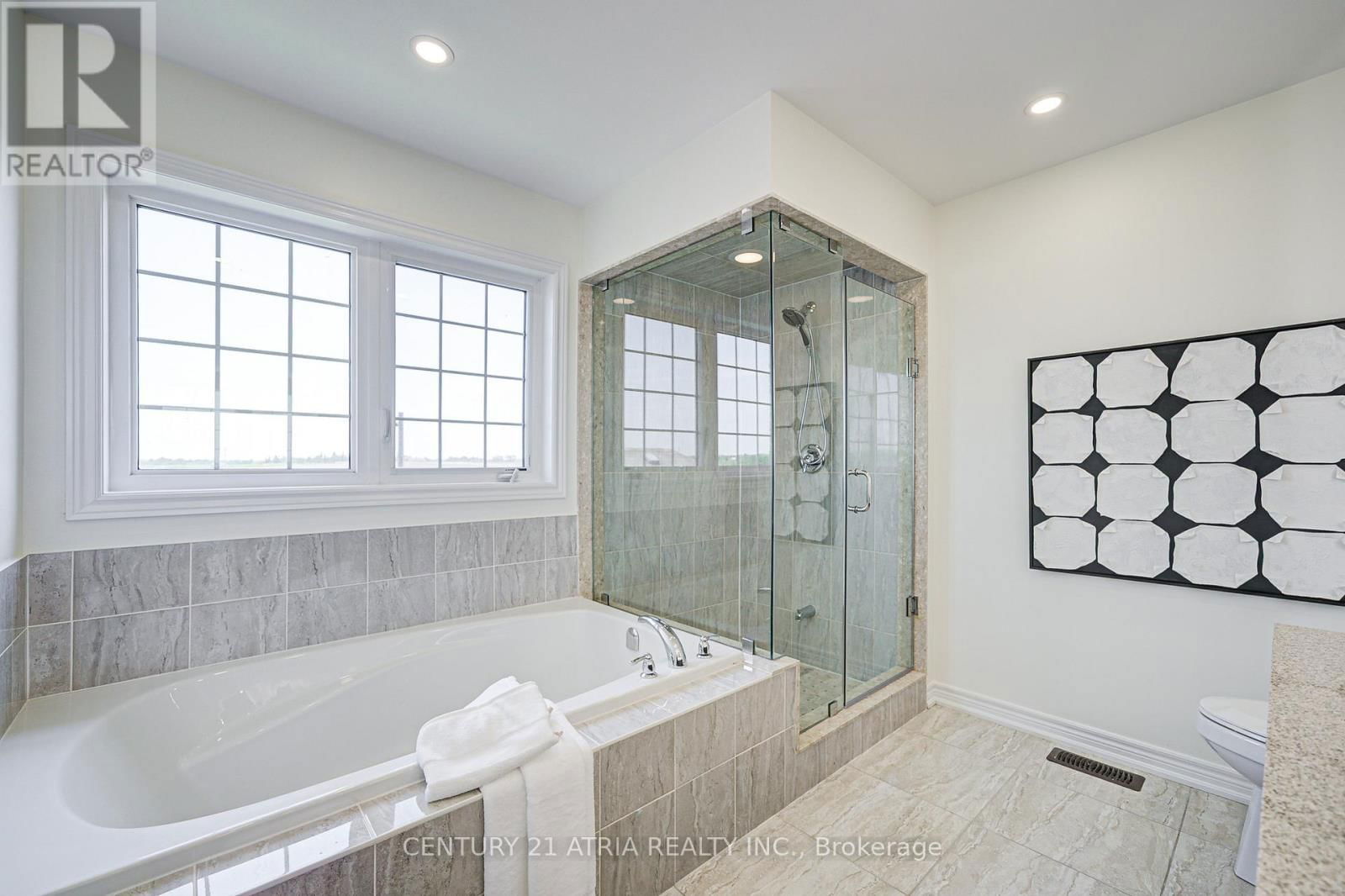 23 GORDON LANDON DRIVE Image 40