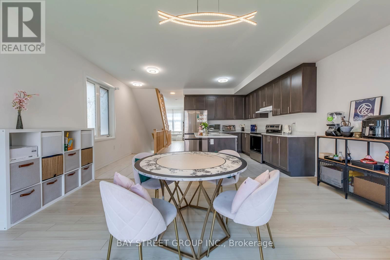 33 SISSONS WAY Image 14