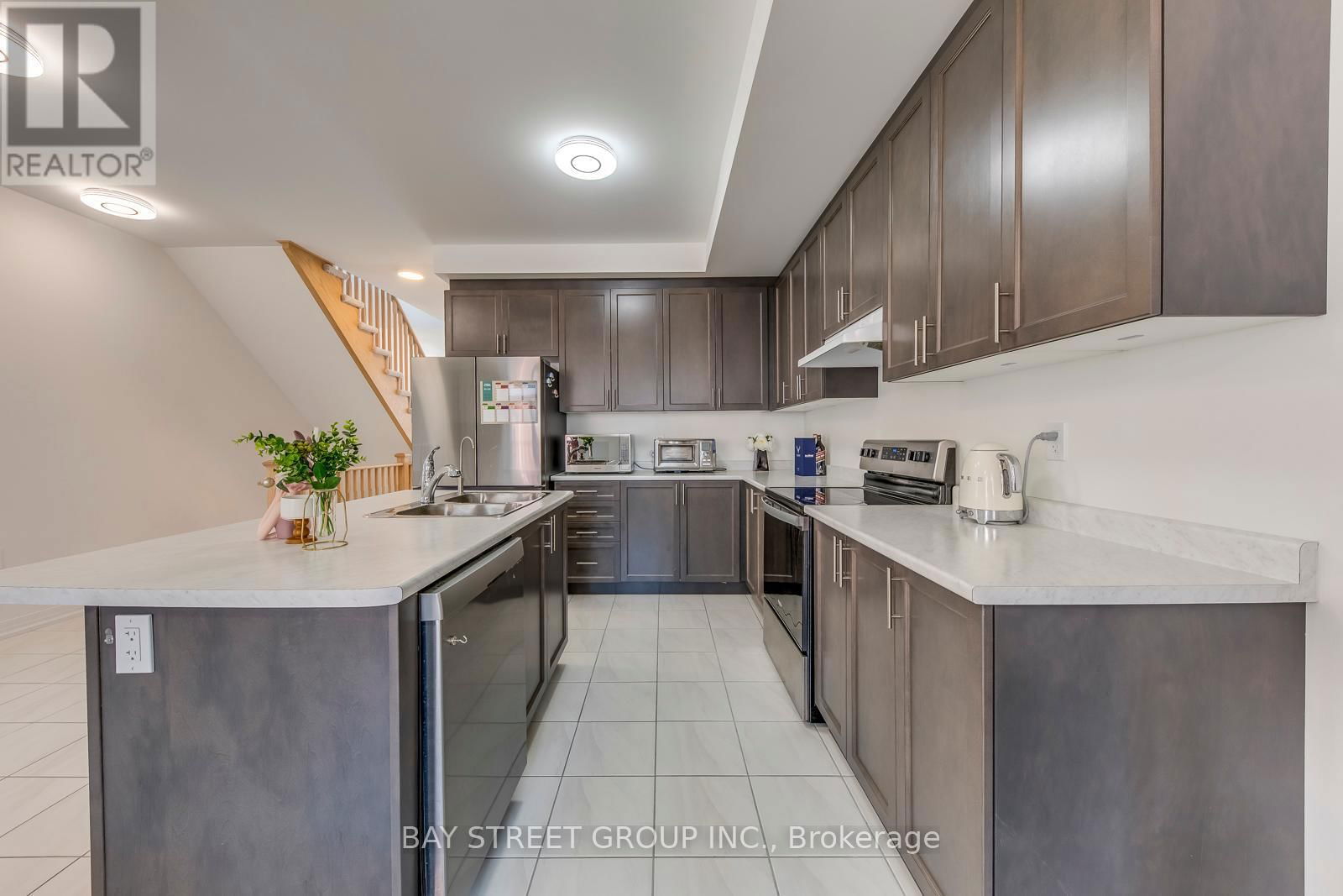 33 SISSONS WAY Image 18