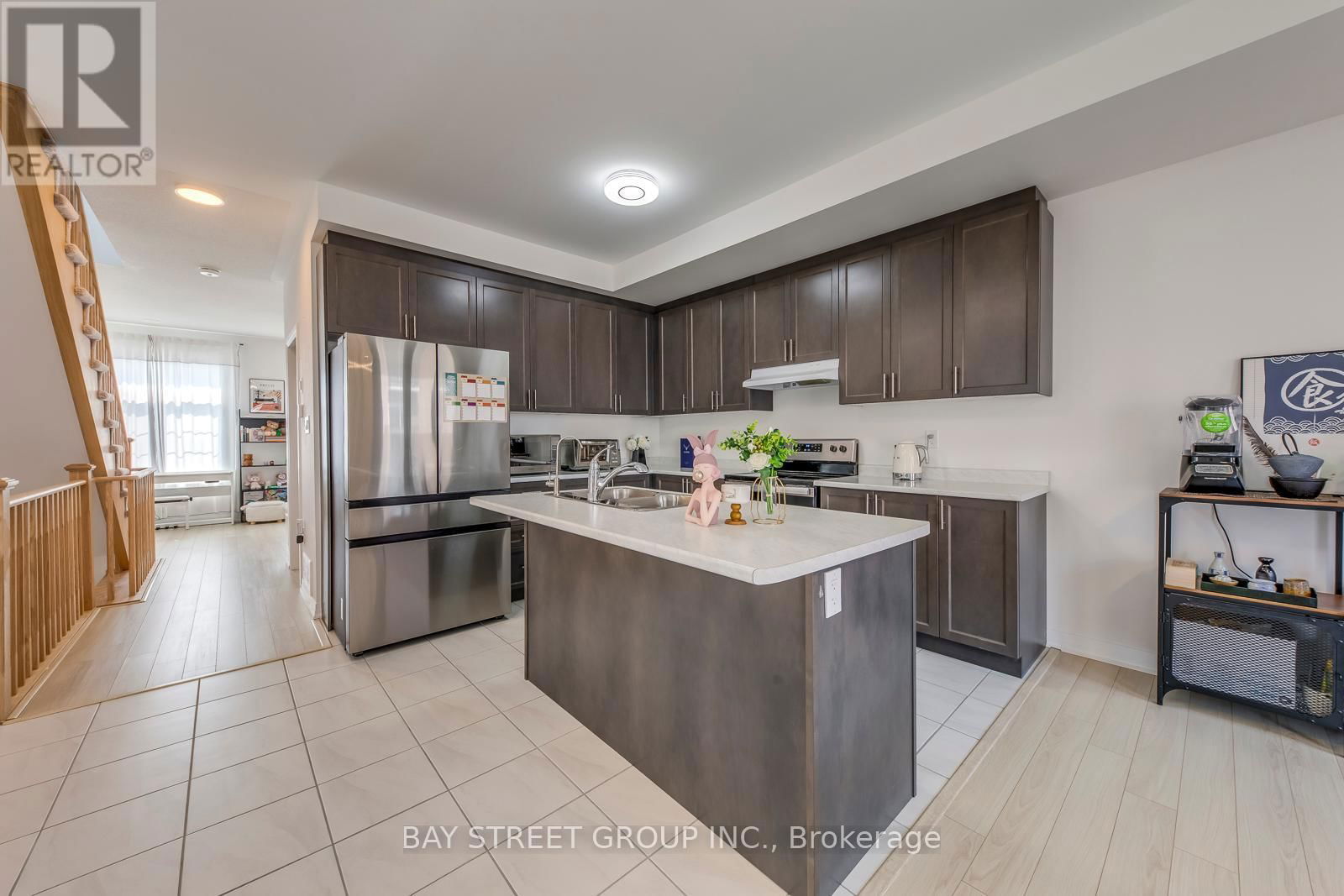 33 SISSONS WAY Image 20