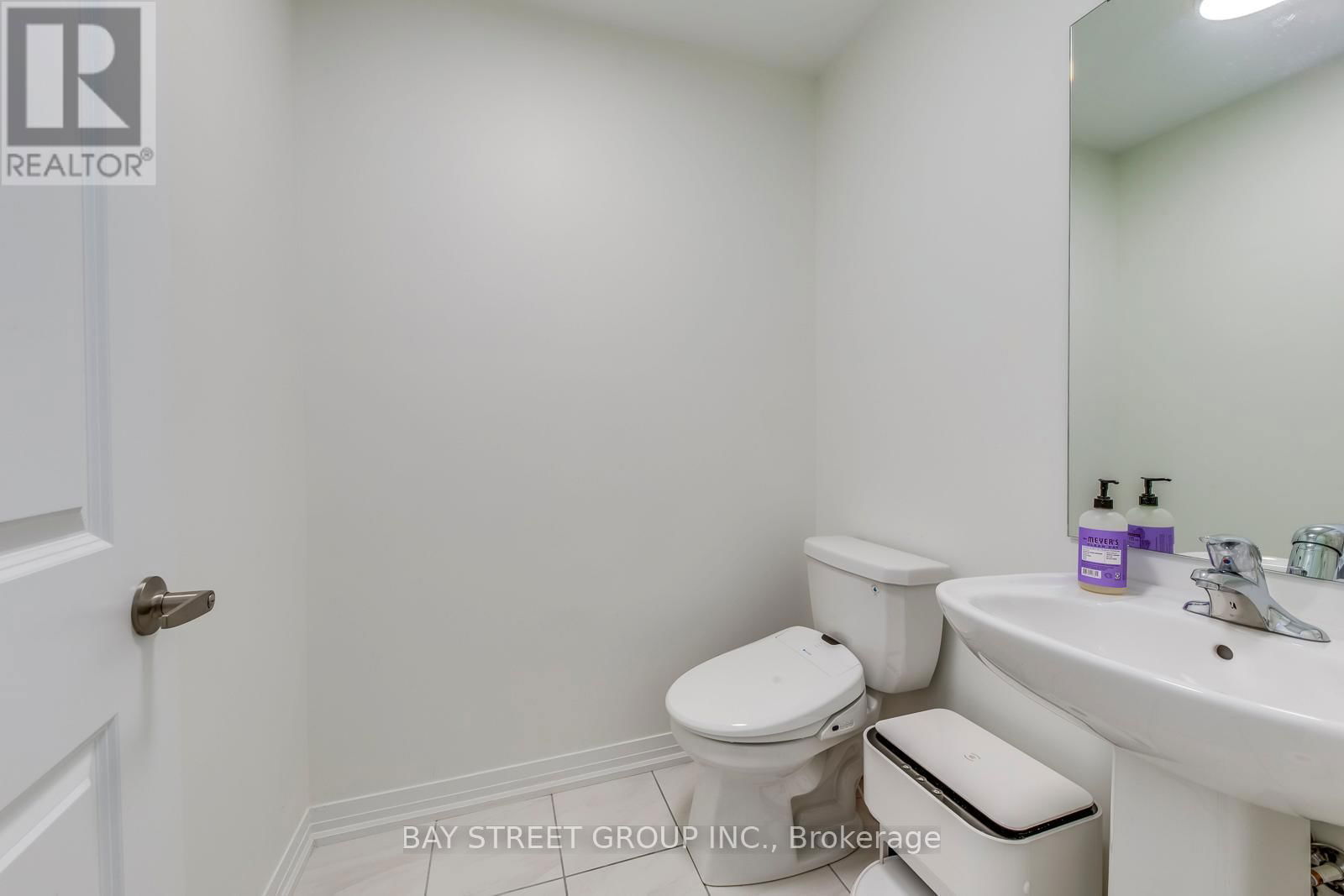 33 SISSONS WAY Image 25
