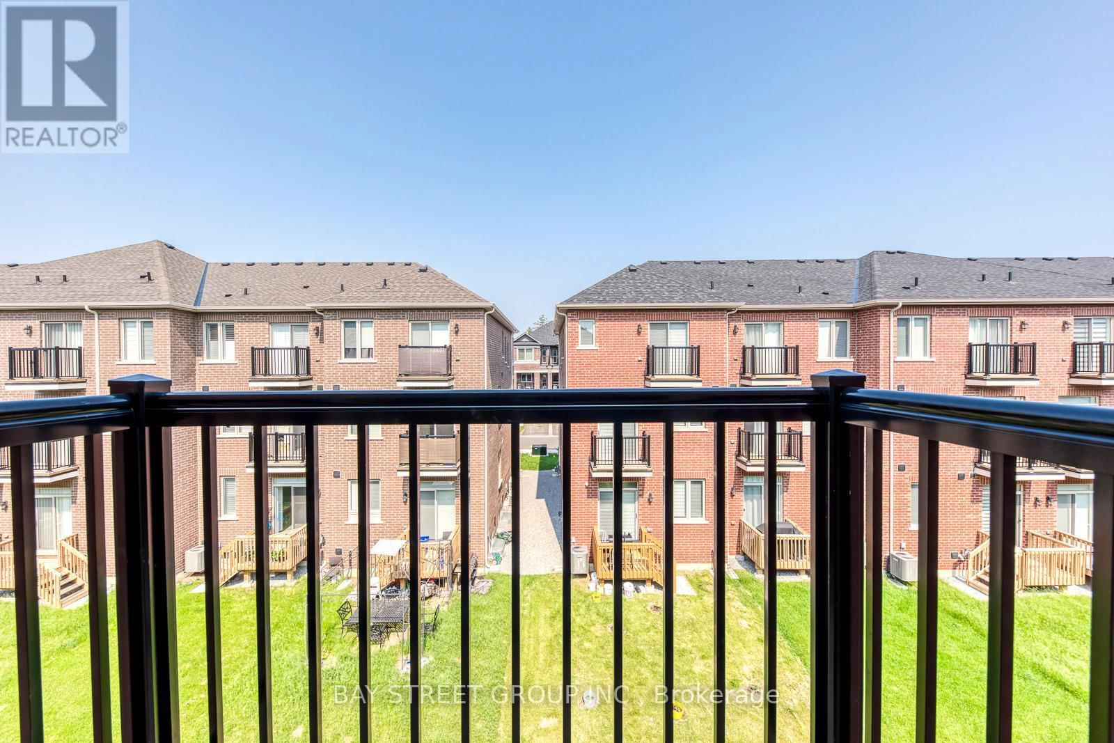 33 SISSONS WAY Image 30