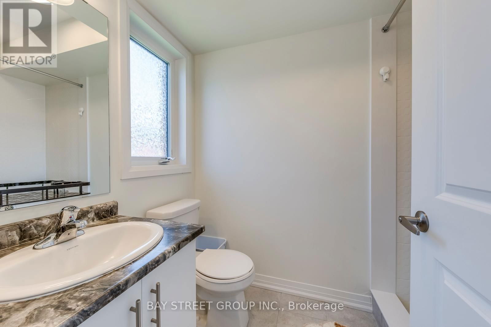 33 SISSONS WAY Image 31