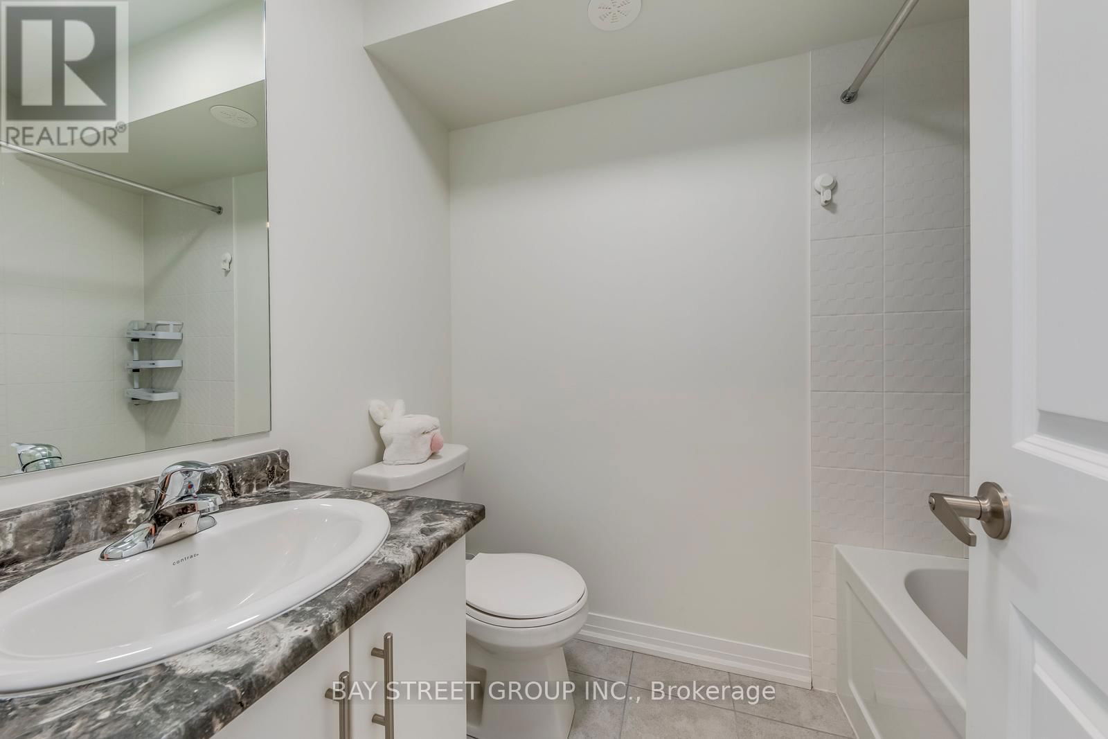 33 SISSONS WAY Image 35