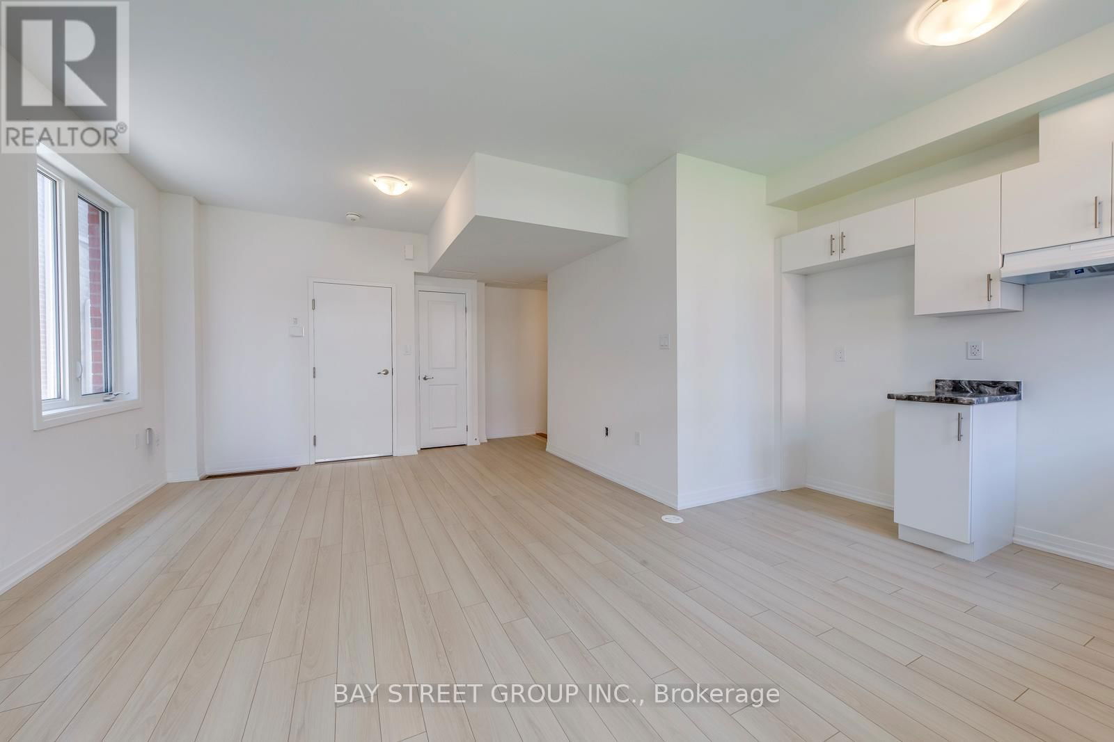 33 SISSONS WAY Image 41
