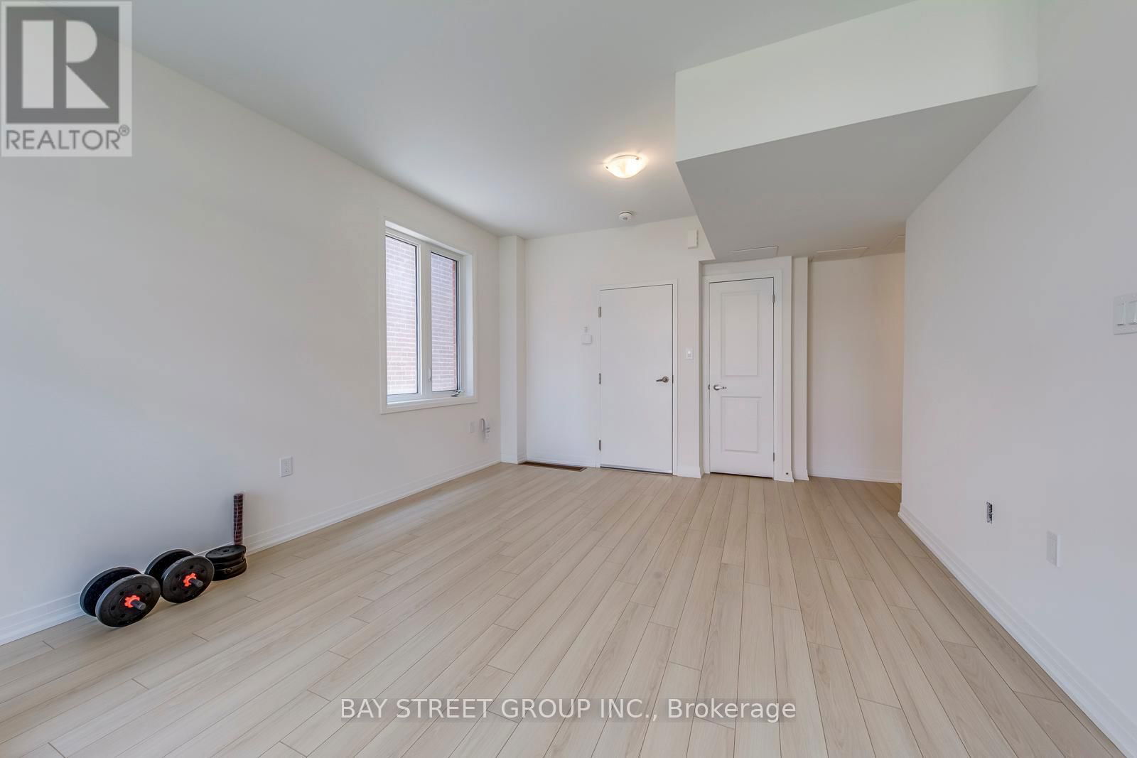 33 SISSONS WAY Image 42