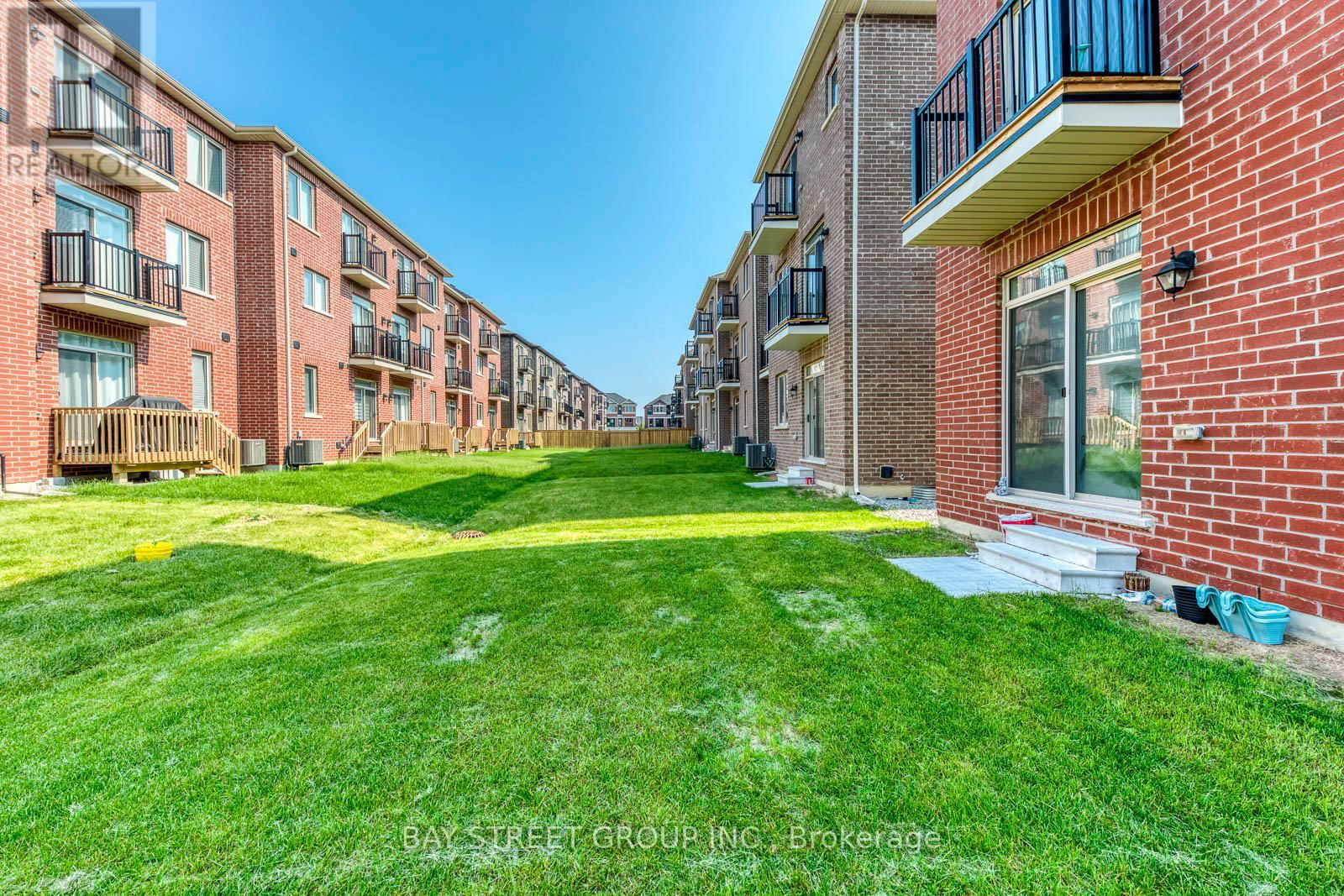33 SISSONS WAY Image 50