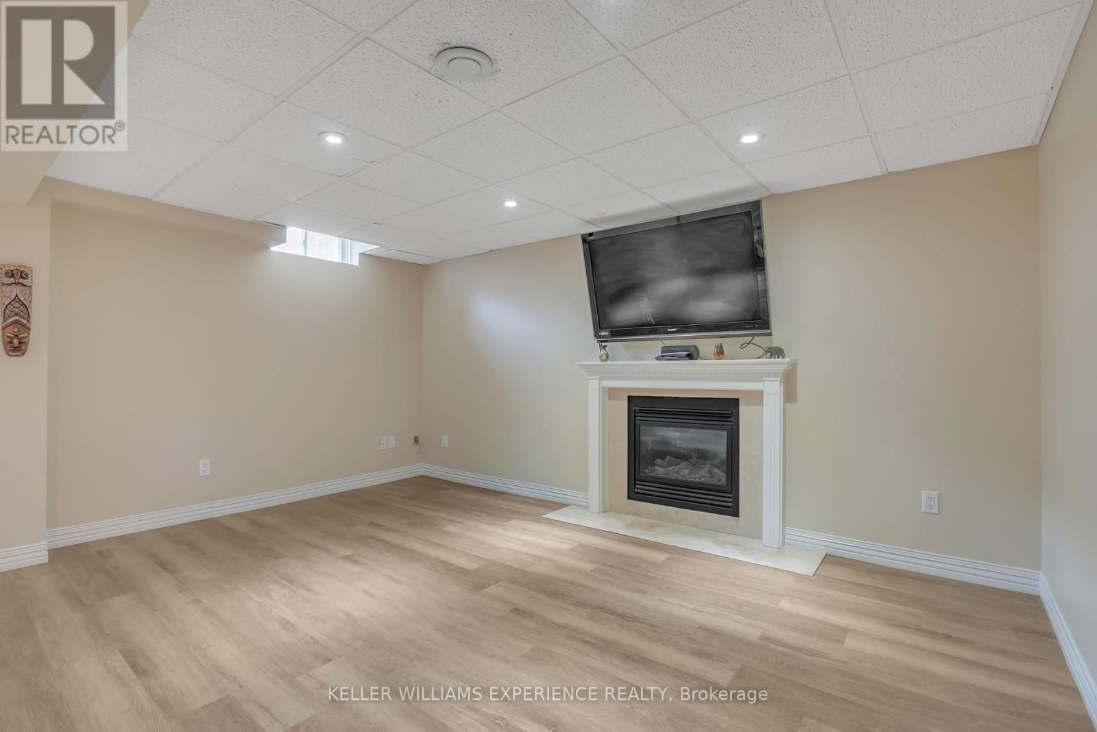 43 WATERHOUSE WAY Image 26