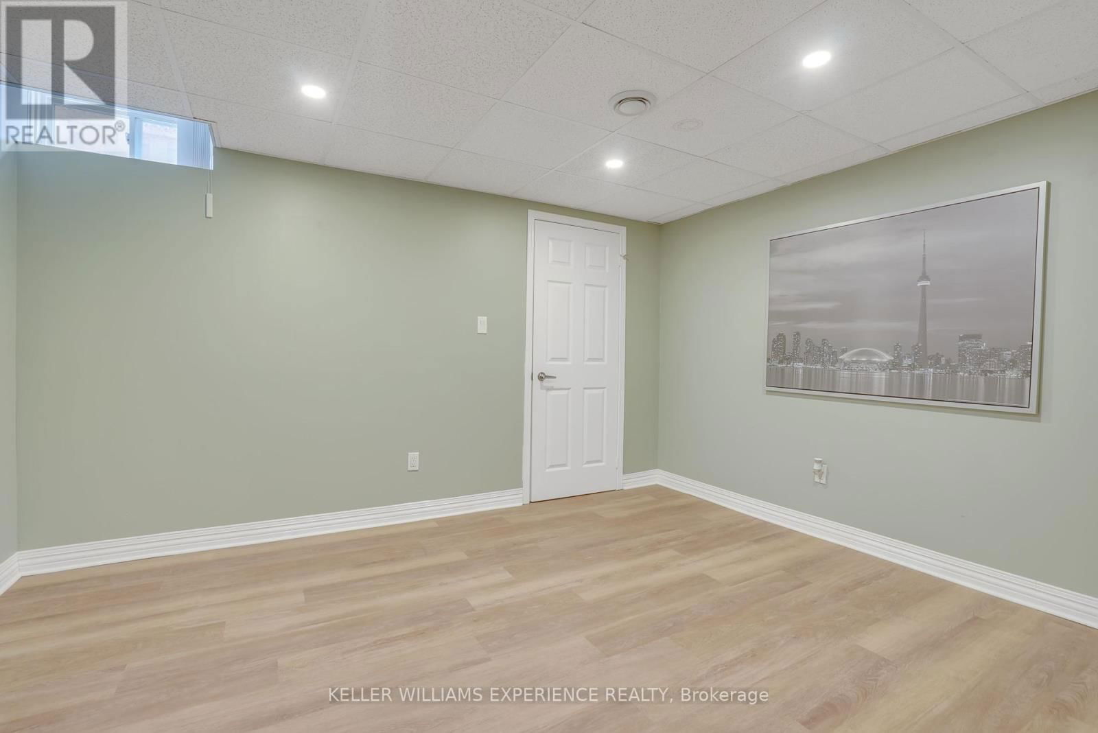 43 WATERHOUSE WAY Image 32