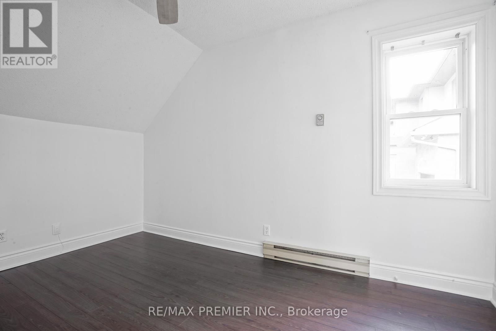 644 SRIGLEY STREET Image 16