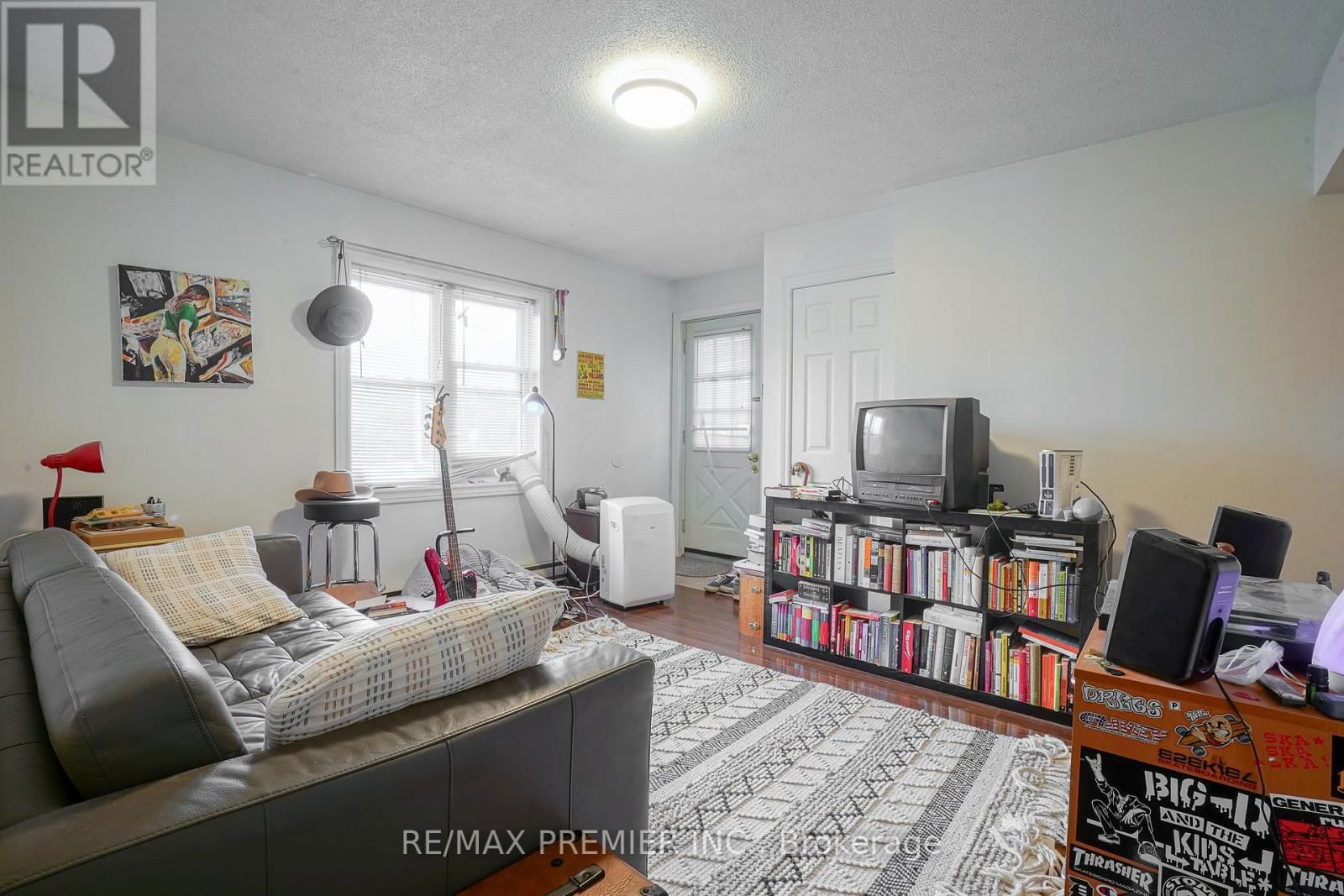 644 SRIGLEY STREET Image 33
