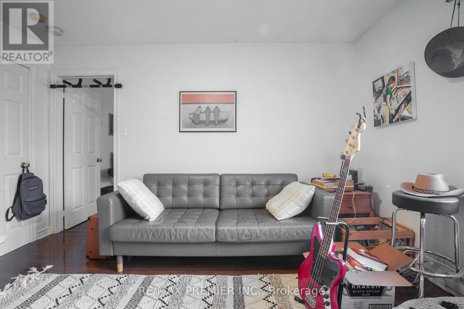 644 SRIGLEY STREET Image 35