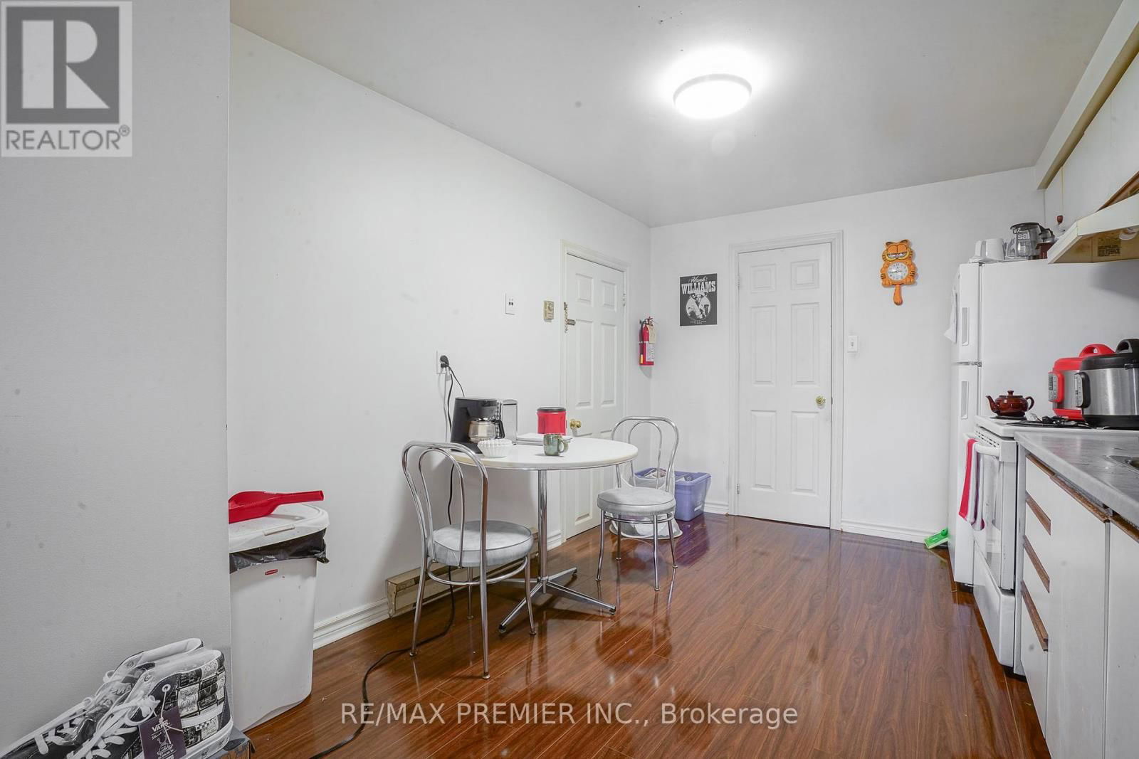 644 SRIGLEY STREET Image 36
