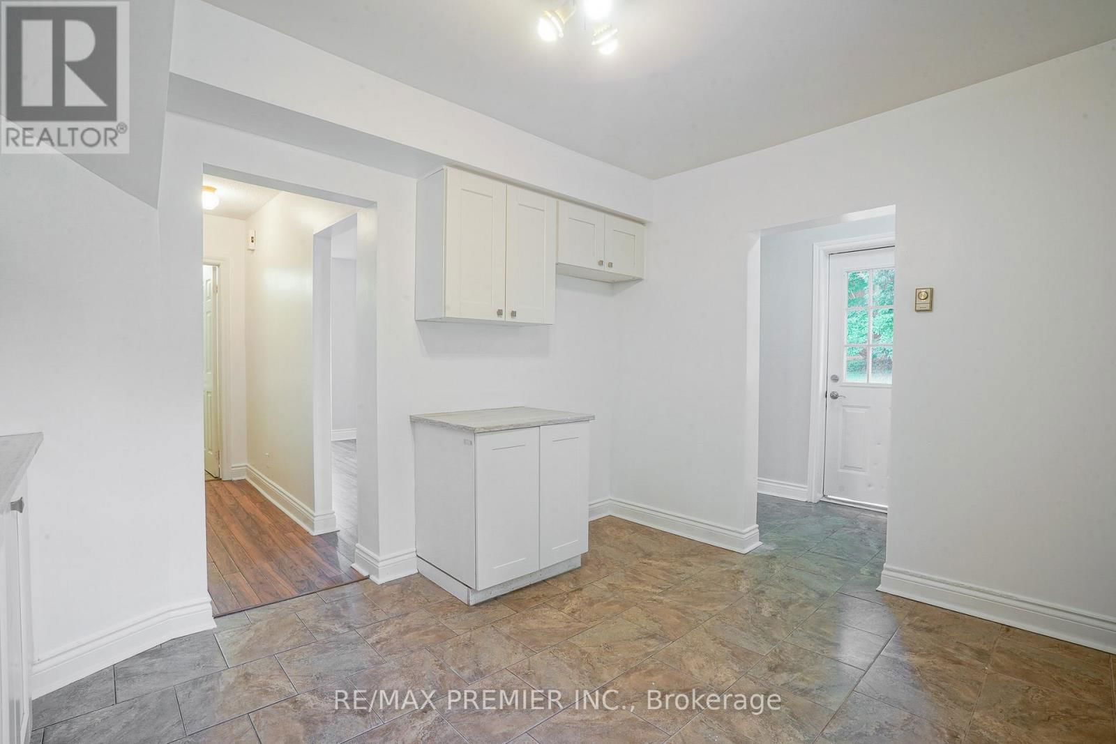 644 SRIGLEY STREET Image 9