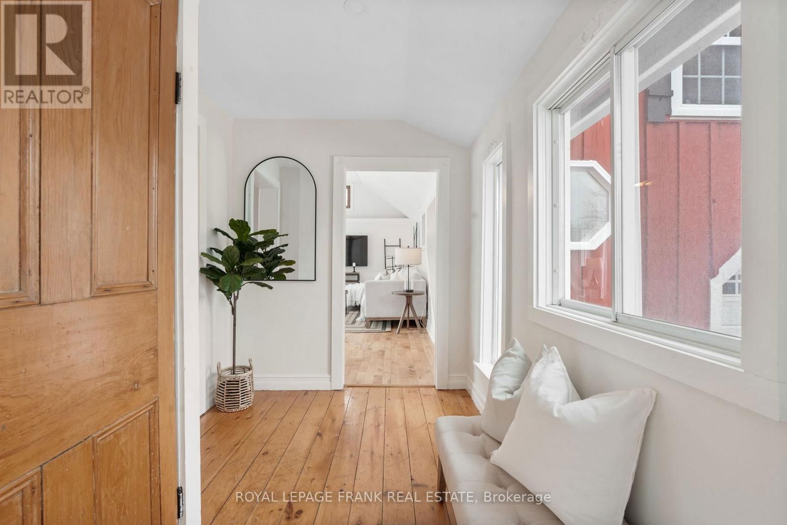 203 BROCK STREET WEST Image 14