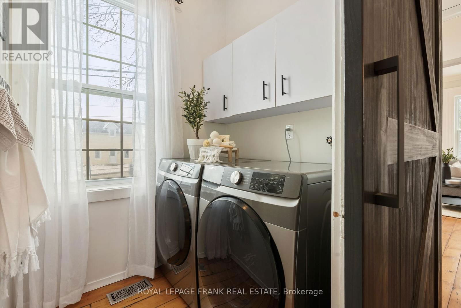 203 BROCK STREET WEST Image 16