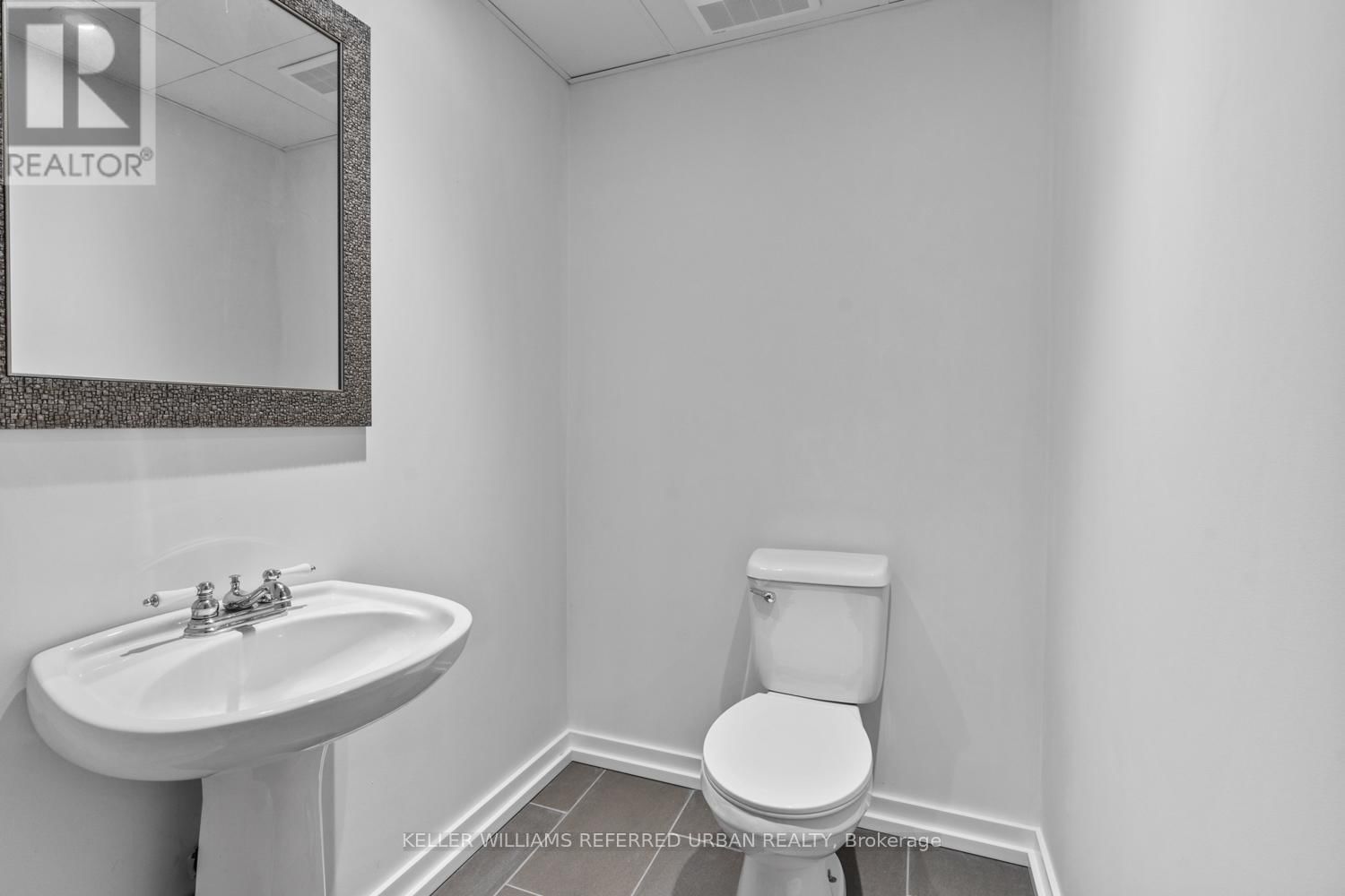 37 STAN ROOTS STREET Image 33