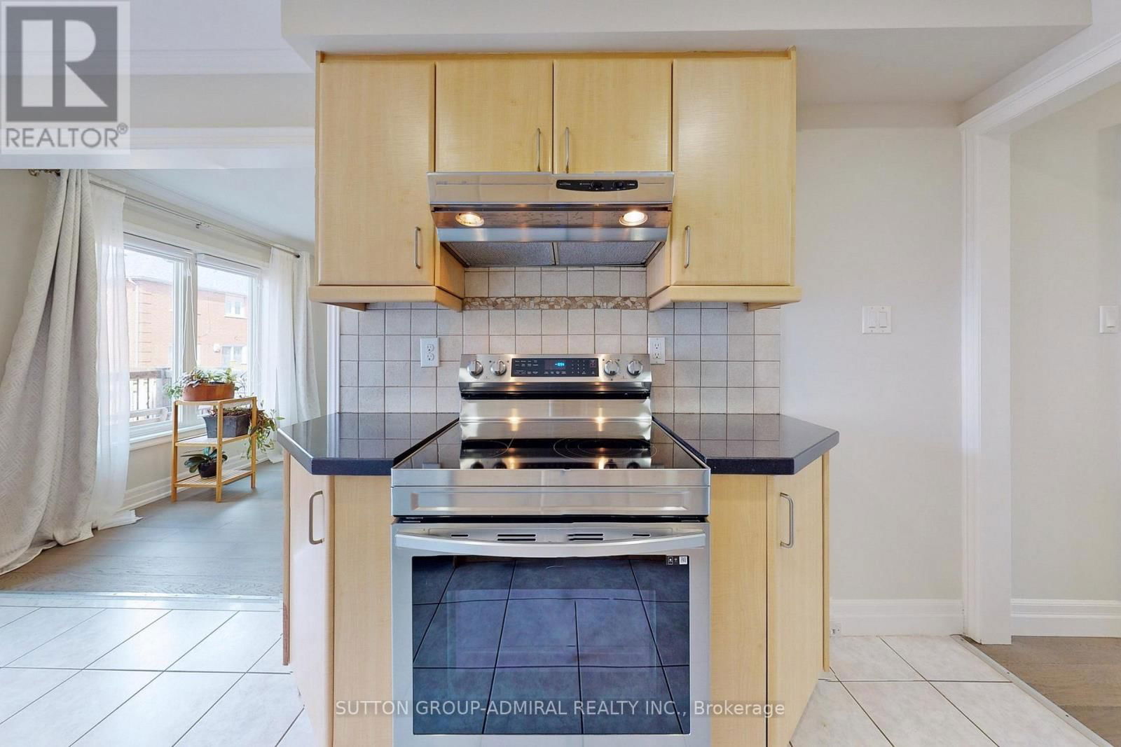 16 OPERA PLACE Image 10