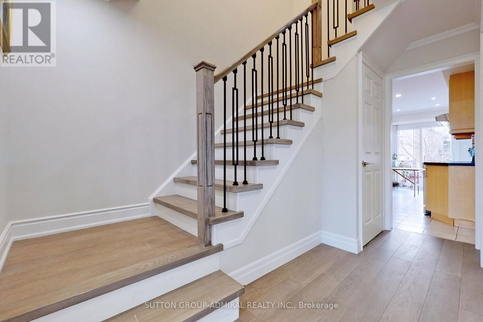 16 OPERA PLACE Image 13