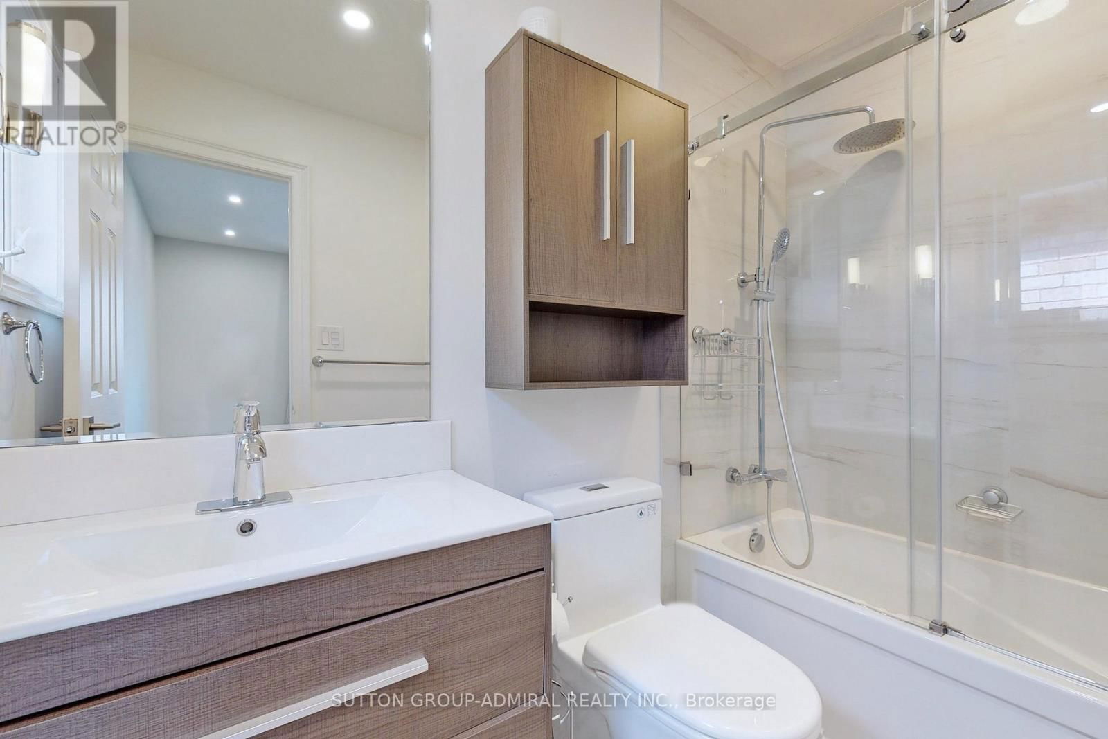 16 OPERA PLACE Image 18