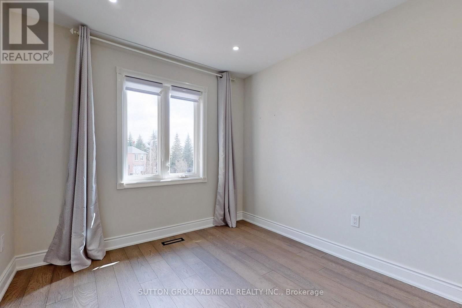 16 OPERA PLACE Image 21