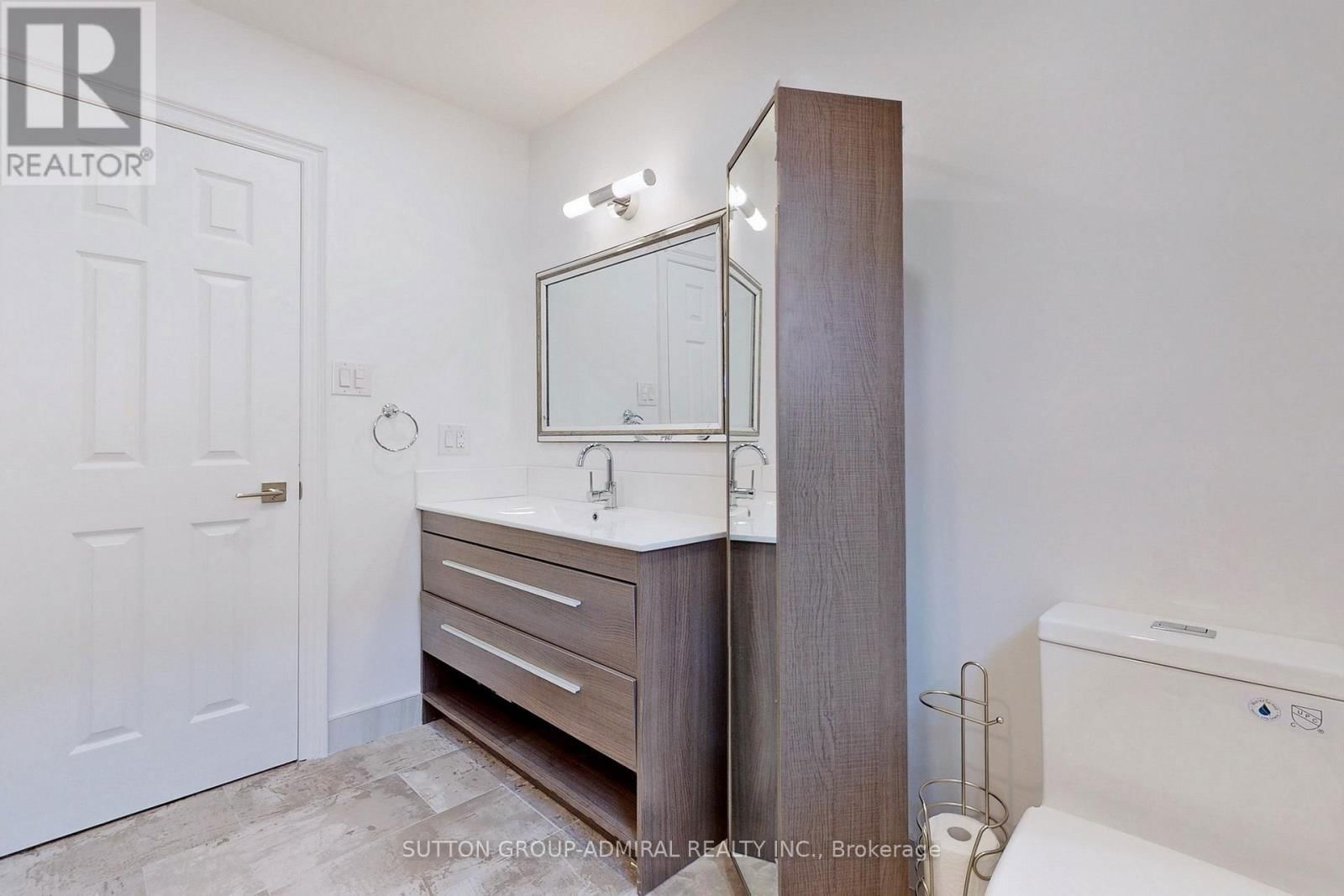 16 OPERA PLACE Image 26