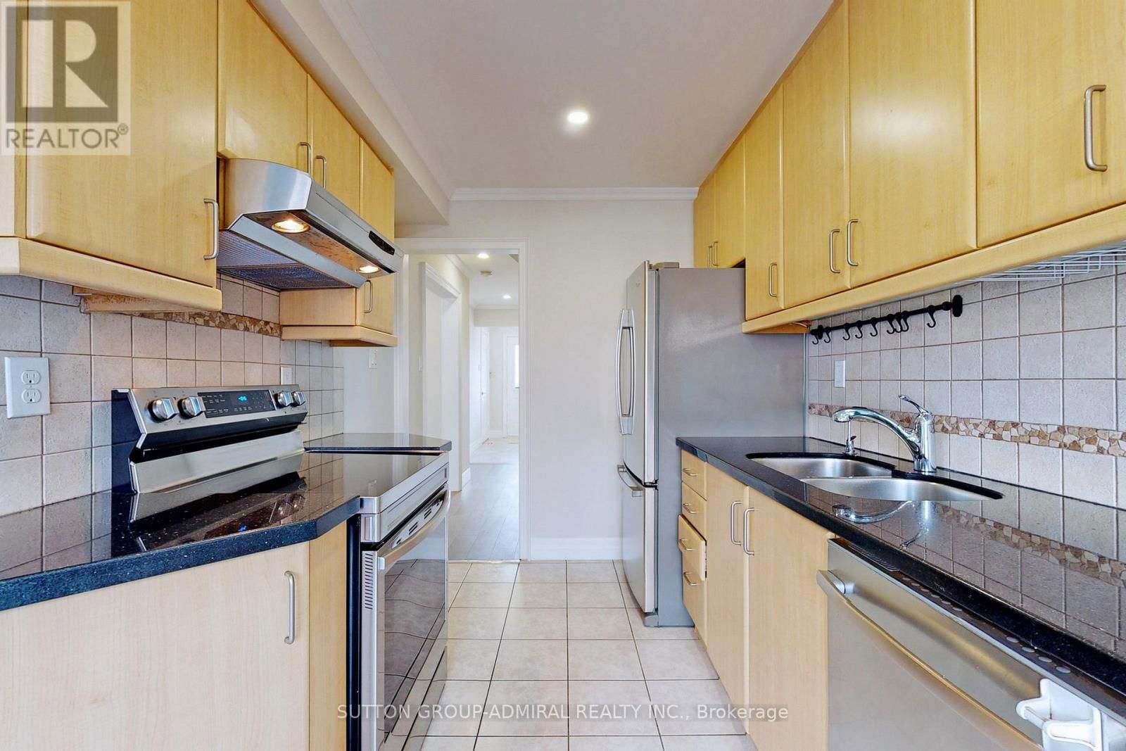 16 OPERA PLACE Image 6