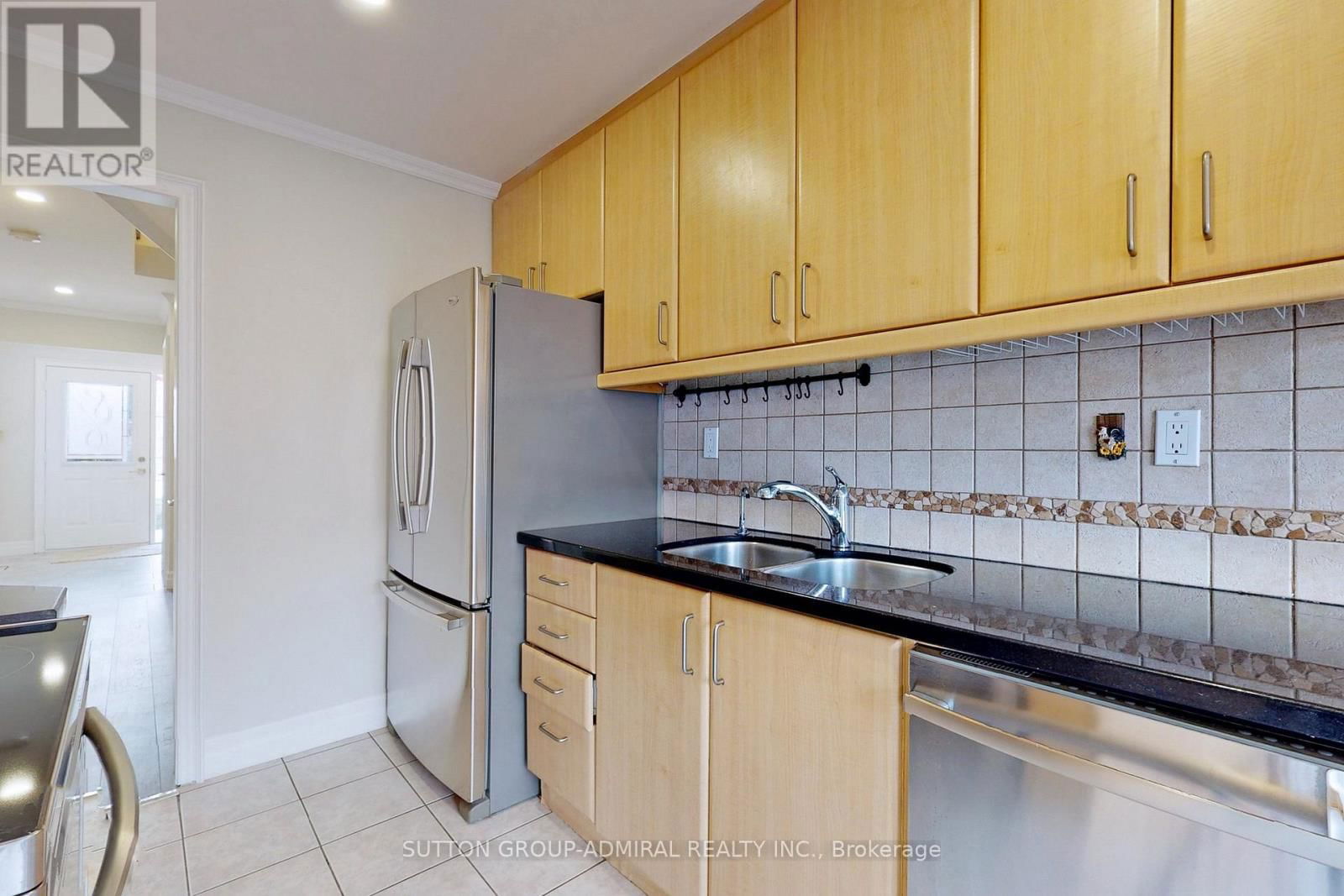 16 OPERA PLACE Image 7