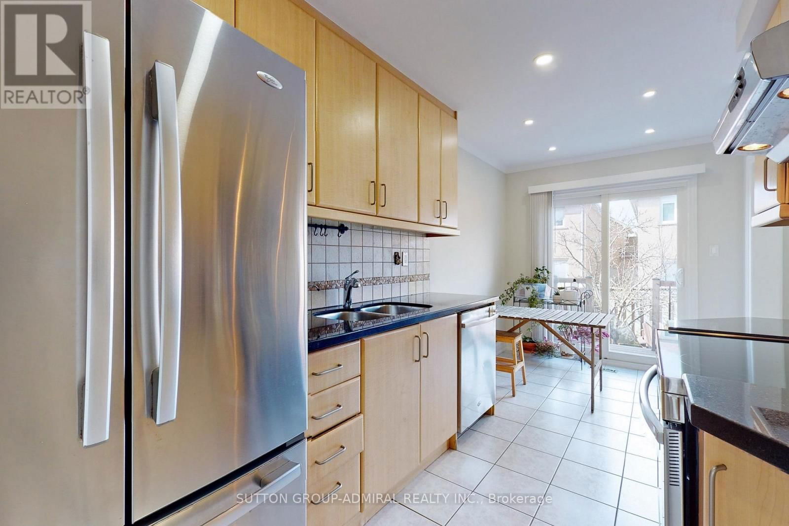 16 OPERA PLACE Image 8