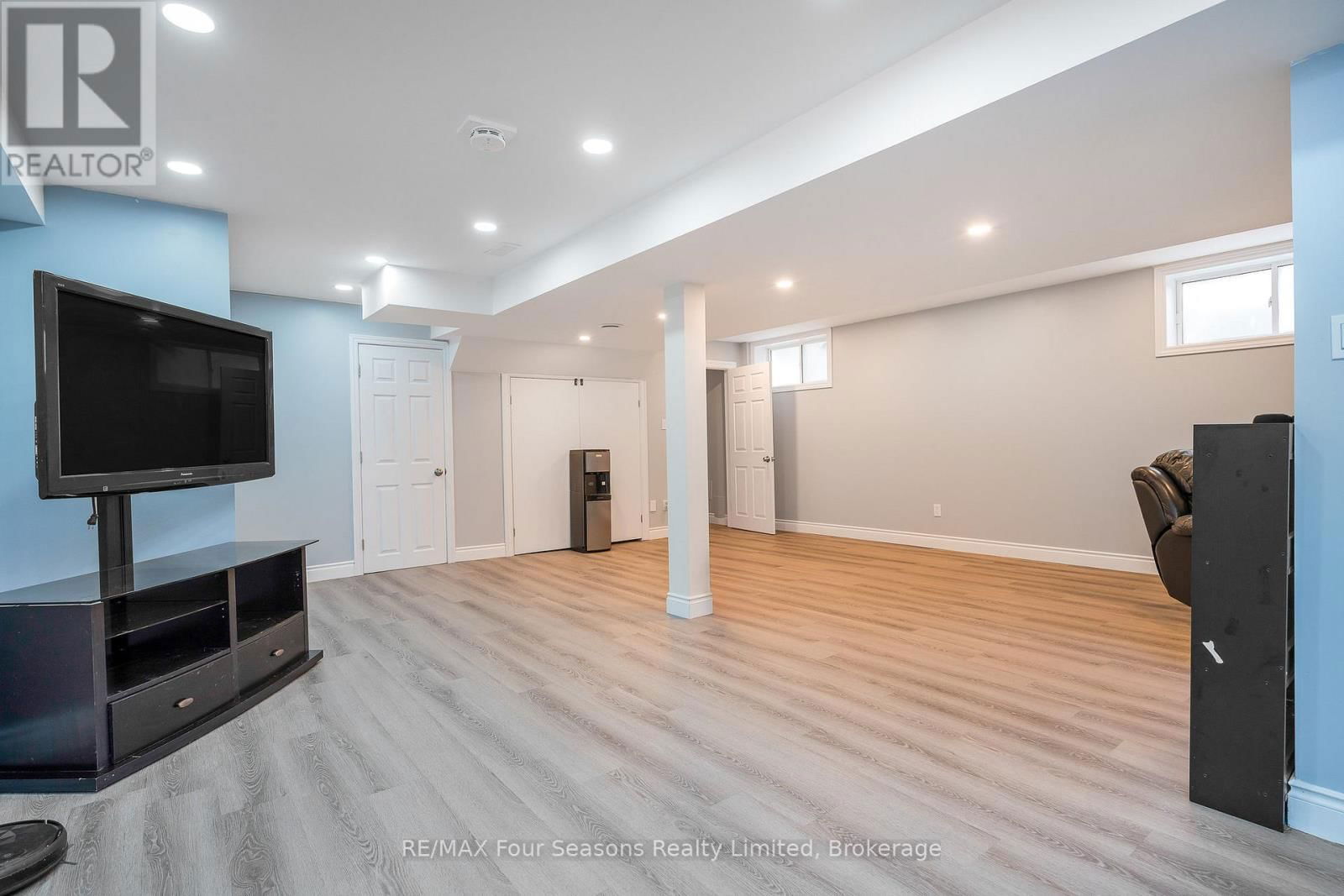 29 WAGNER CRESCENT Image 18
