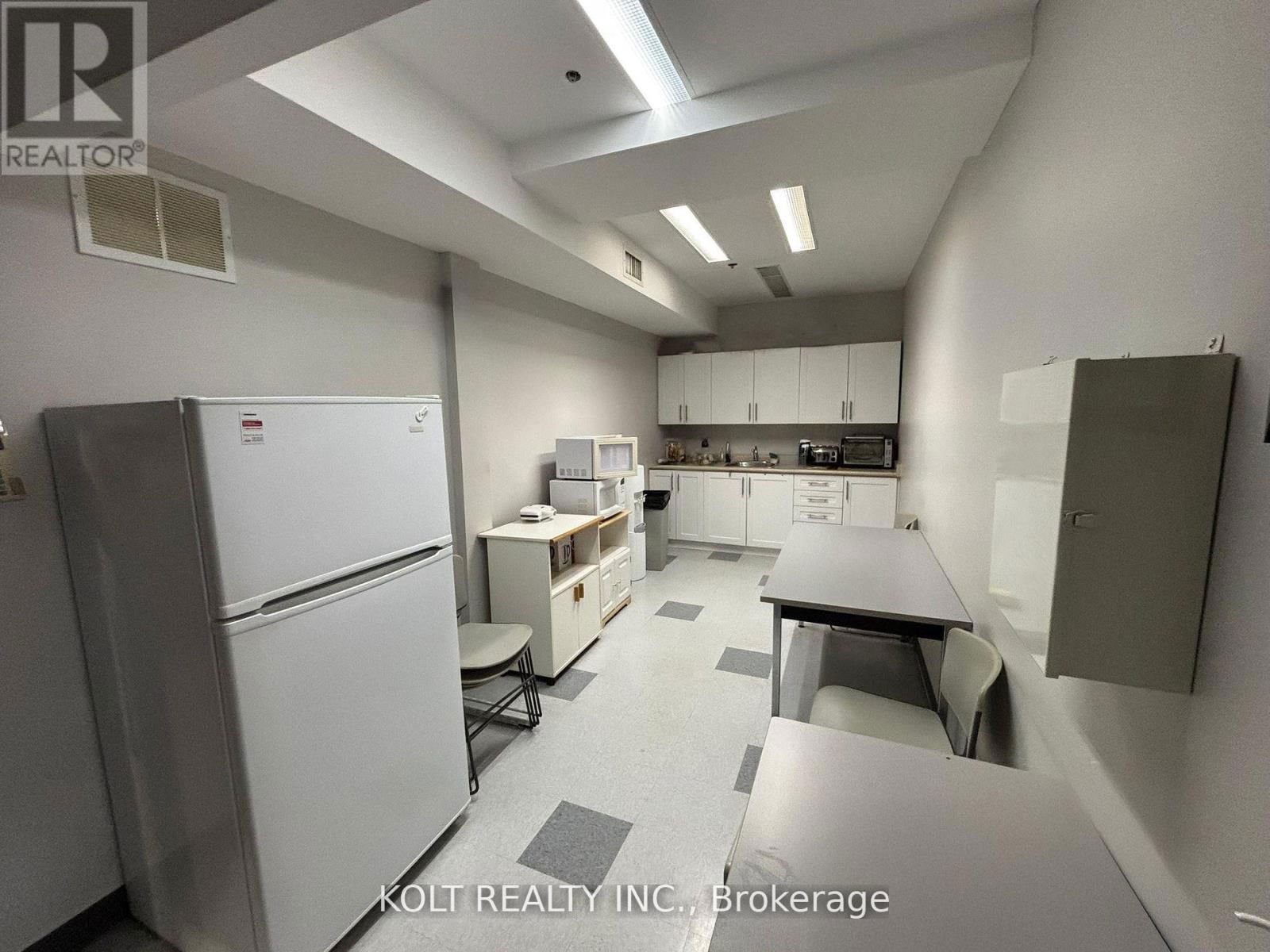 13-15 - 80 ESNA PARK DRIVE Image 3