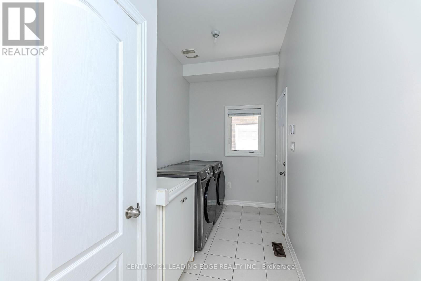 122 MCKENZIE WAY Image 10