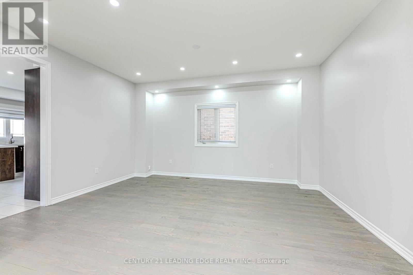 122 MCKENZIE WAY Image 12