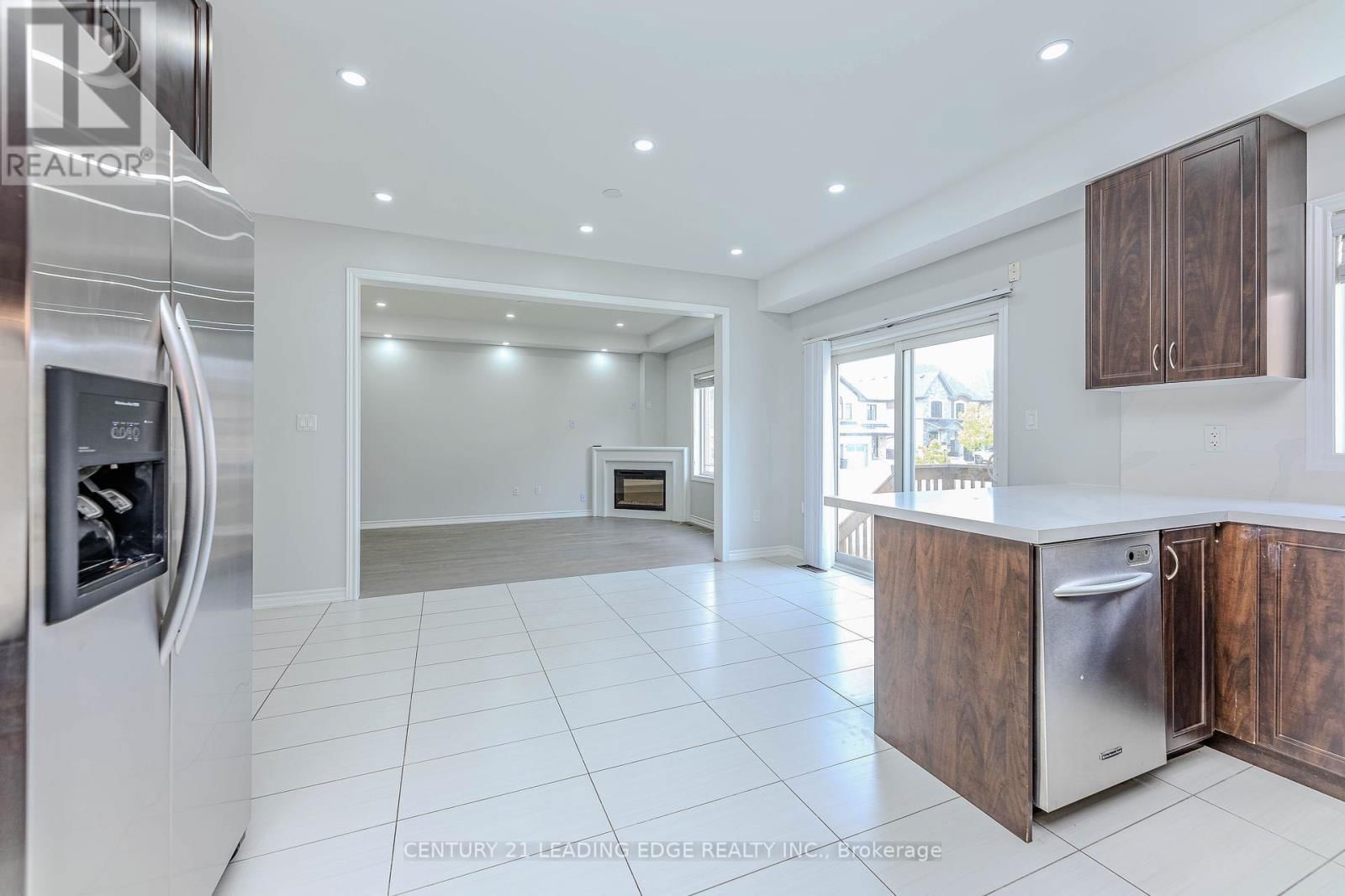 122 MCKENZIE WAY Image 18
