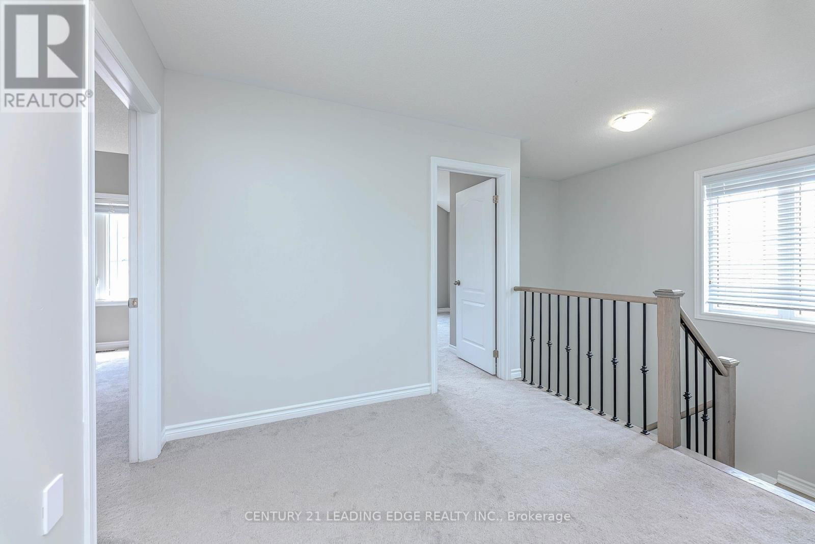 122 MCKENZIE WAY Image 24