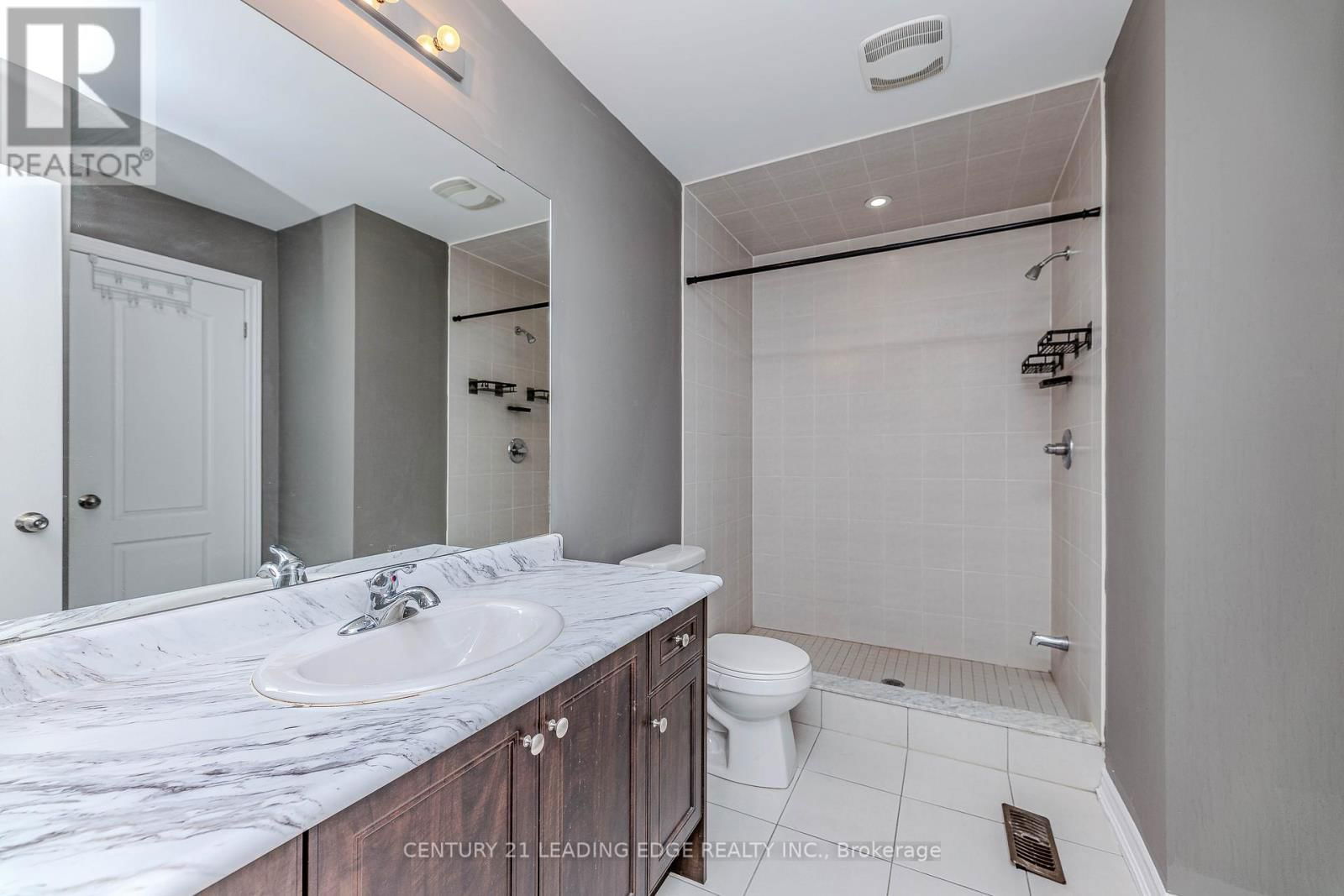 122 MCKENZIE WAY Image 25