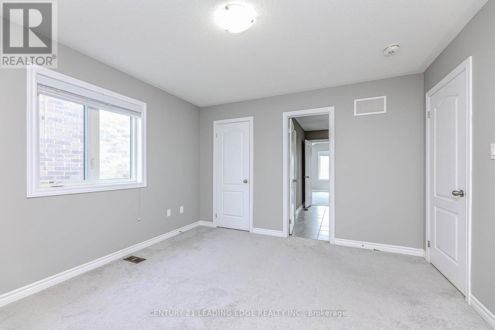 122 MCKENZIE WAY Image 35