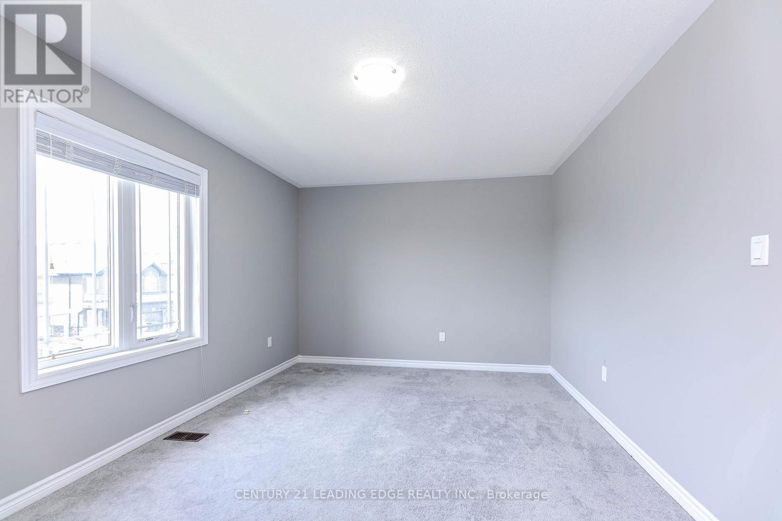 122 MCKENZIE WAY Image 37