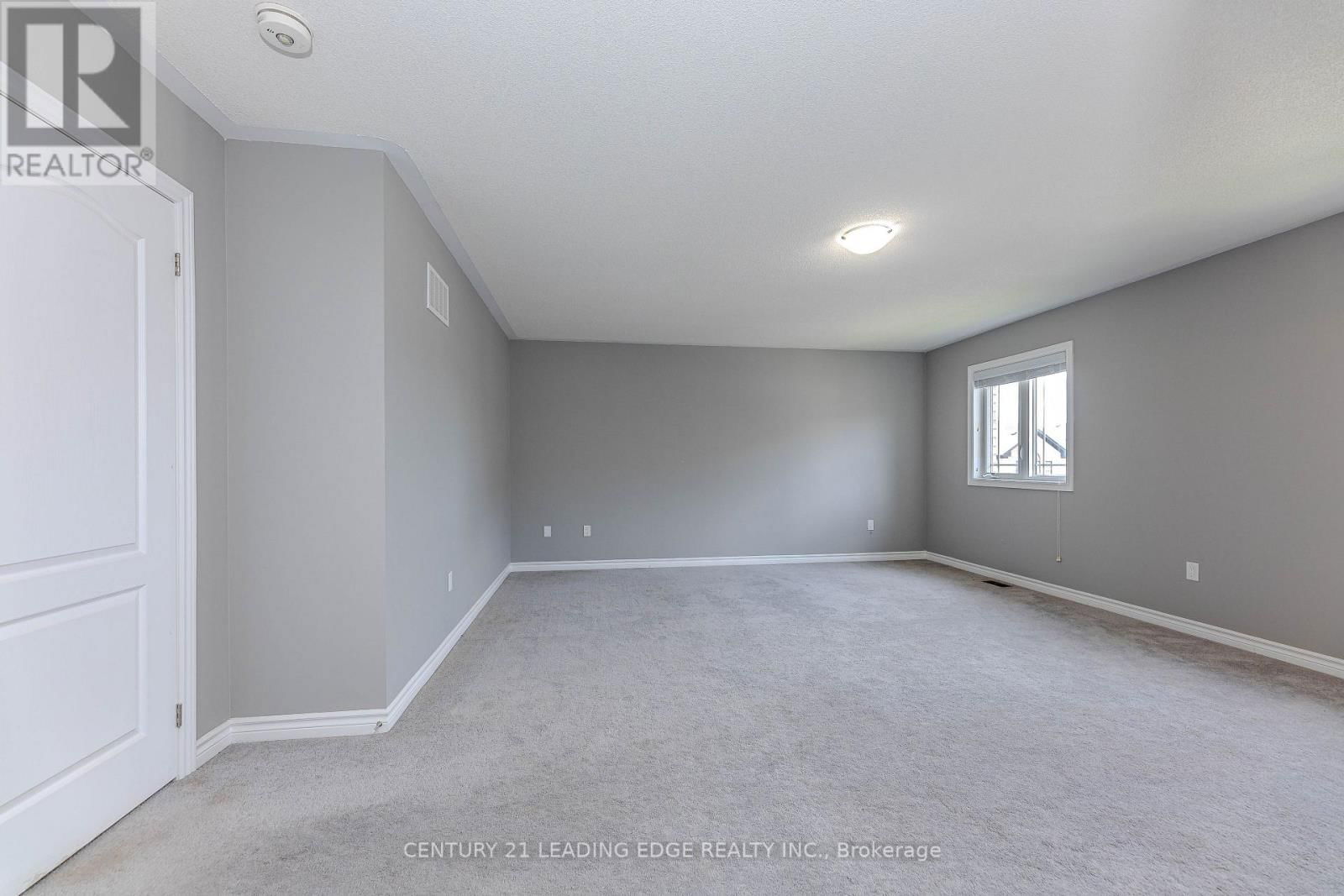 122 MCKENZIE WAY Image 40