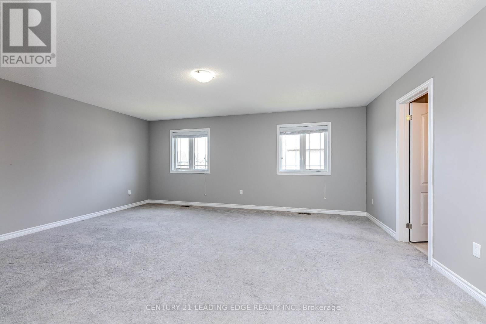 122 MCKENZIE WAY Image 42
