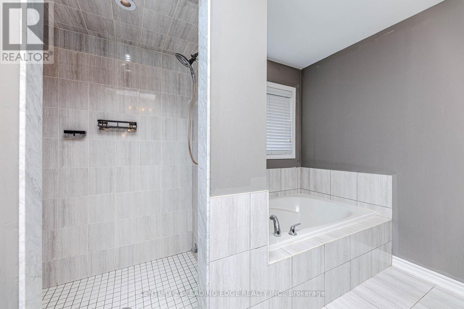 122 MCKENZIE WAY Image 46