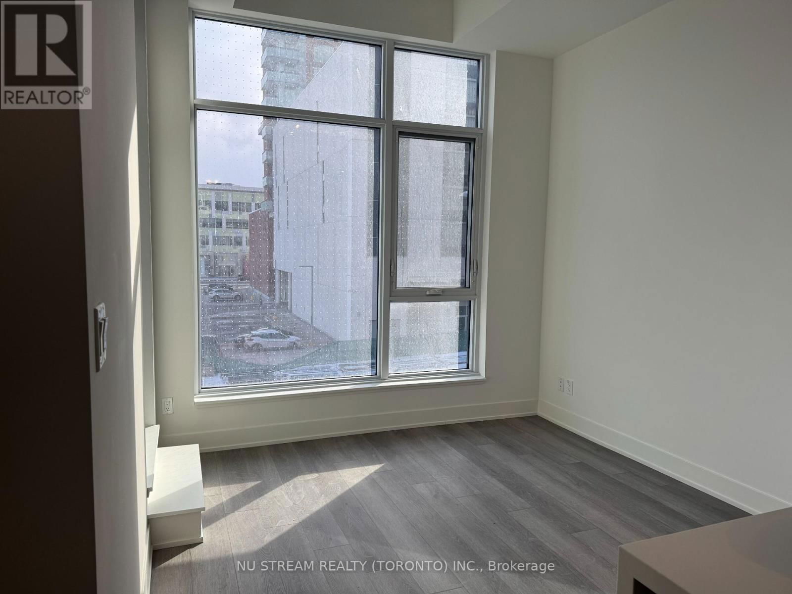 317 - 38 ANDRE DE GRASSE STREET Image 5