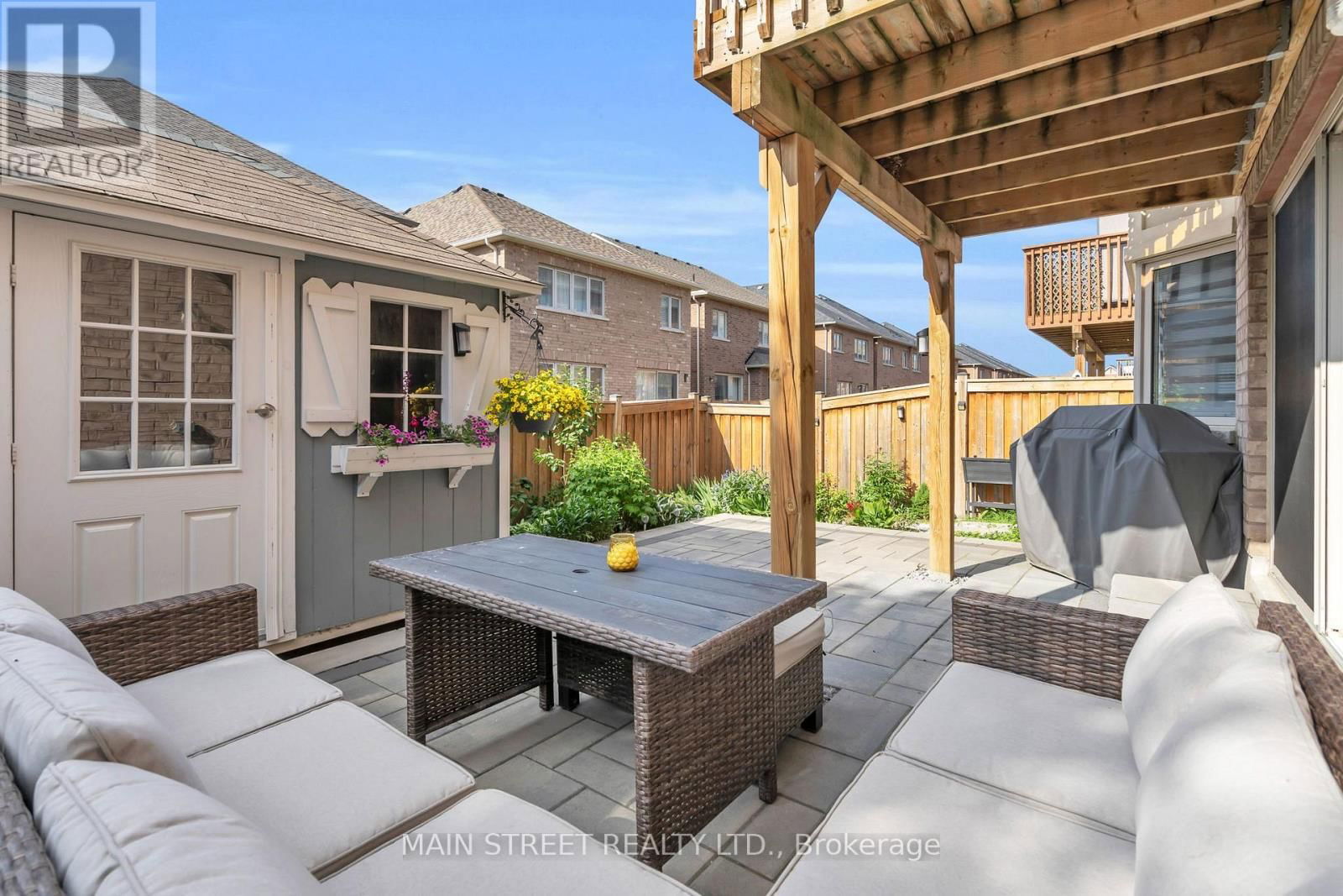 123 MONDIAL CRESCENT Image 27